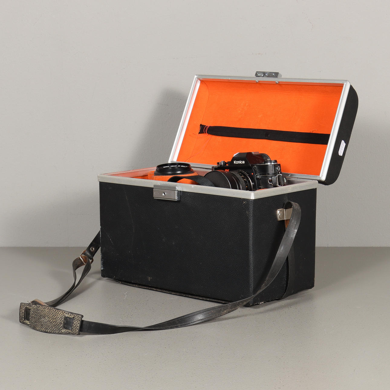 KAMERAVARUSTEET Konica, pussissa.