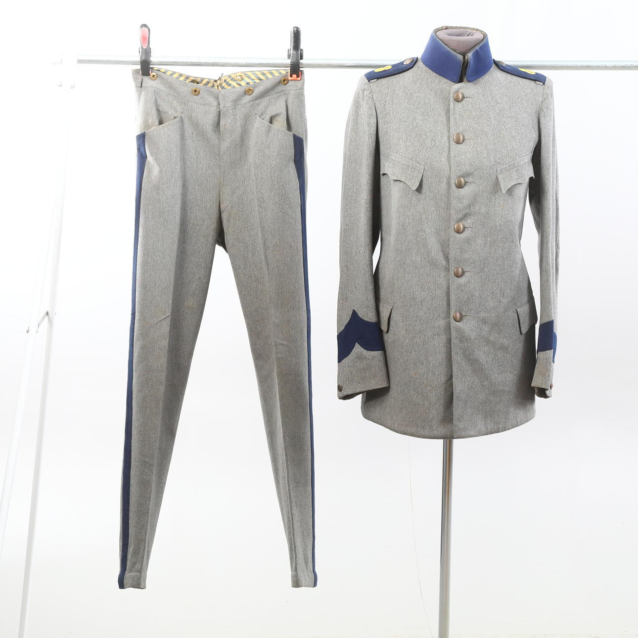 UNIFORM. m/1910. Vapenrock samt byxor.