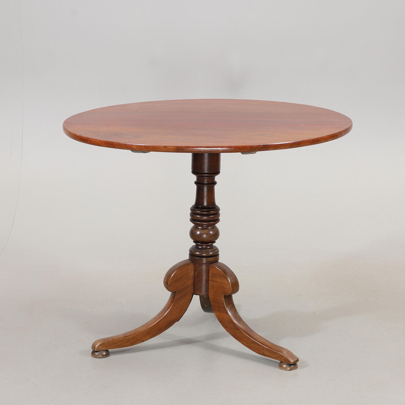 Taittopöytä, mahonki, 1900-luvun alku.