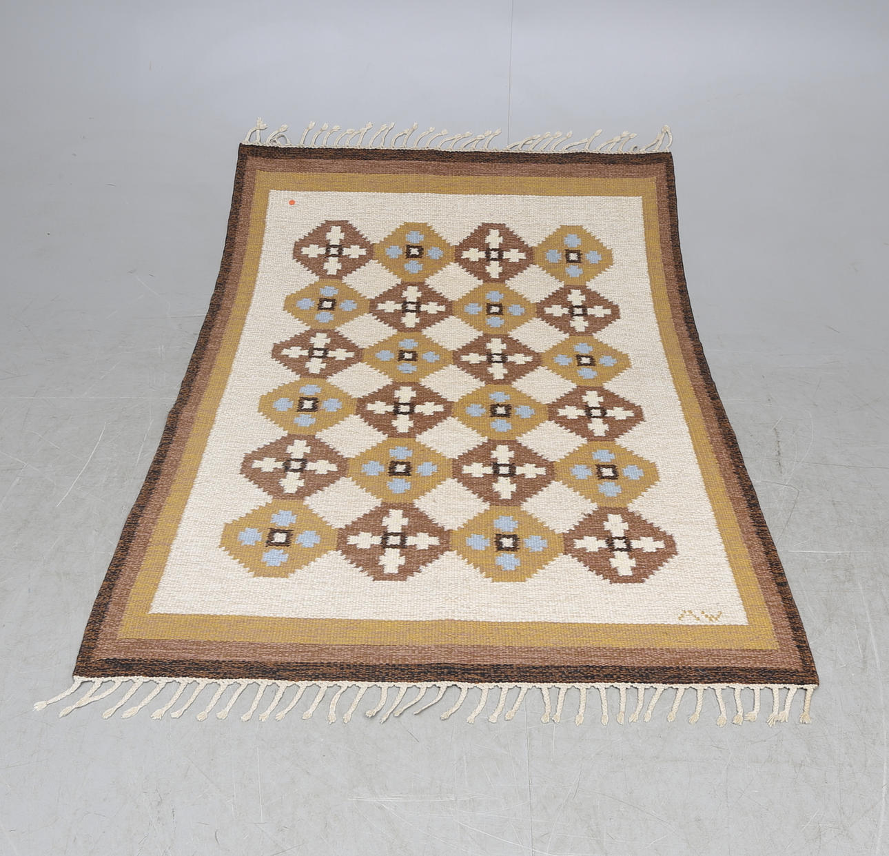 MATTA, röllakan, signerad AW, 138x195 cm.