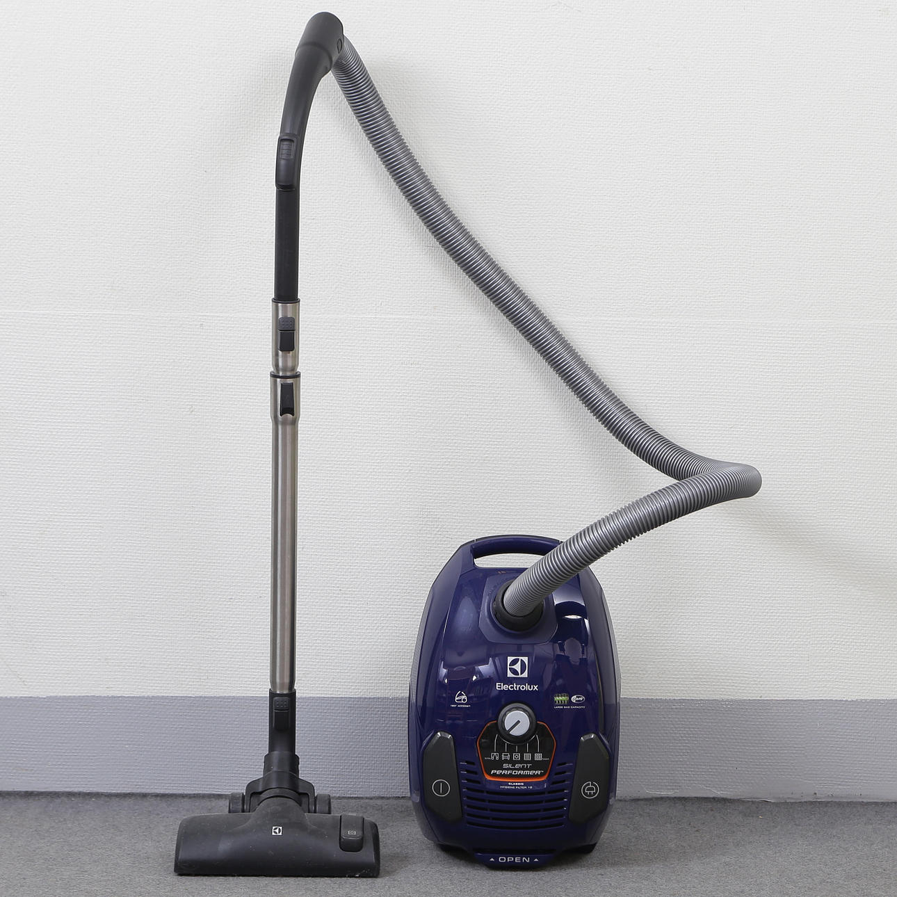 DAMMSUGARE, ELECTROLUX SILENT PERFORMER CLASSIC 12.