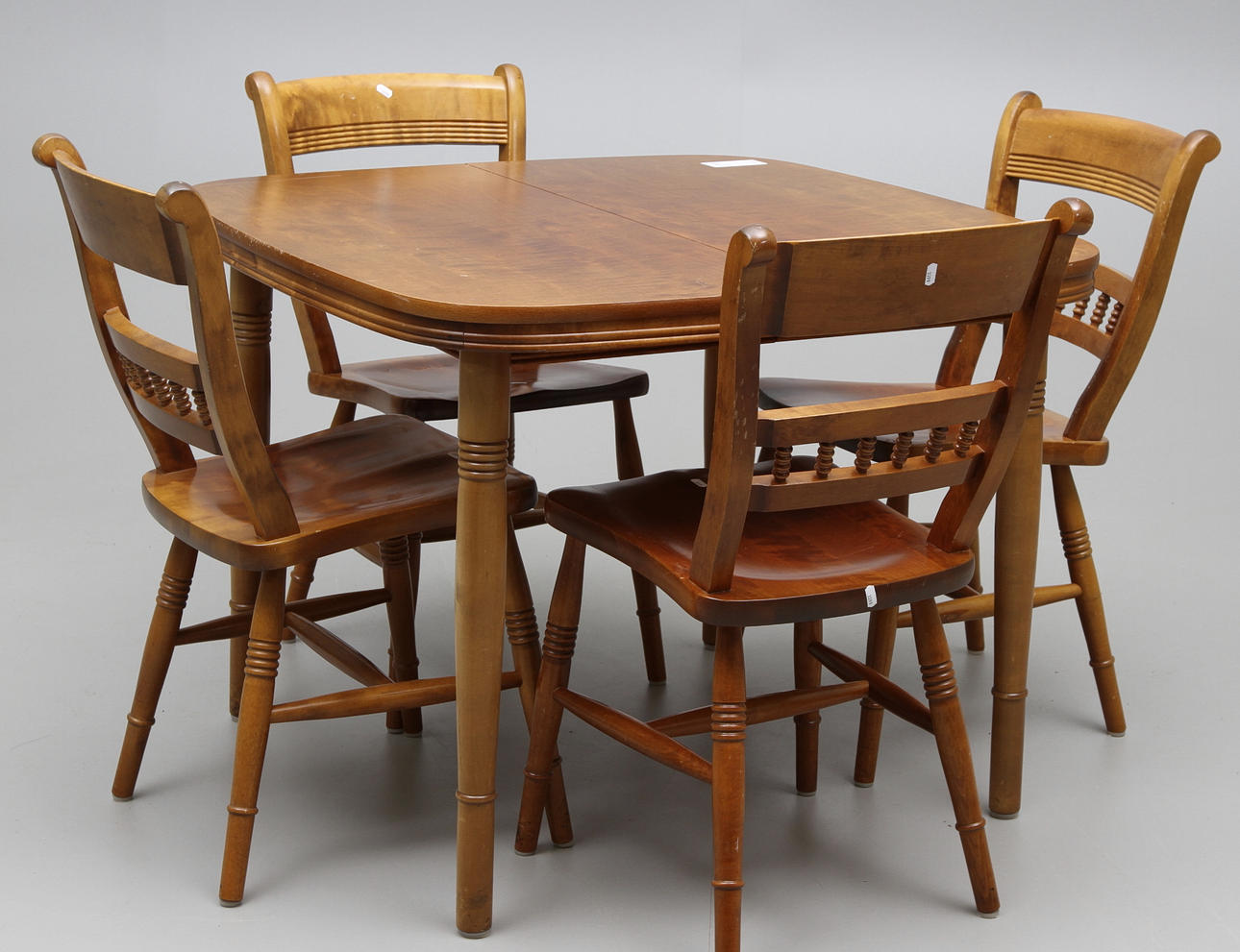 MATSALSMÖBEL, Nesto.