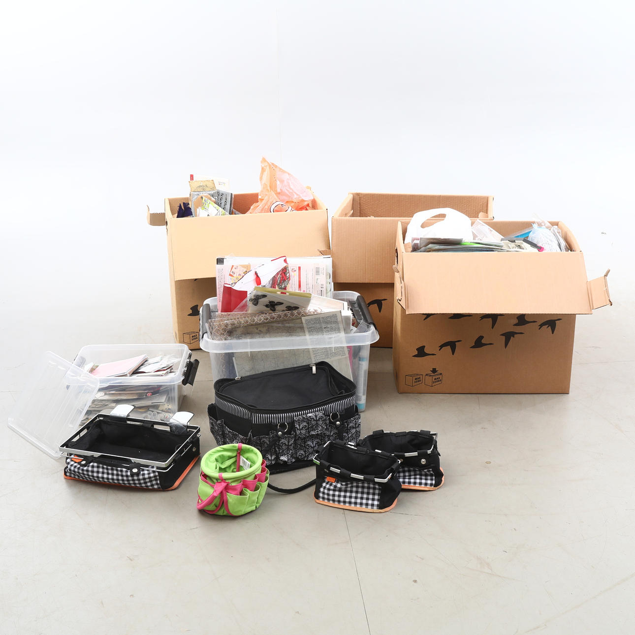 HOBBY MATERIAL. cuttlebug, scrapbooking, shablons, stickers, etc.