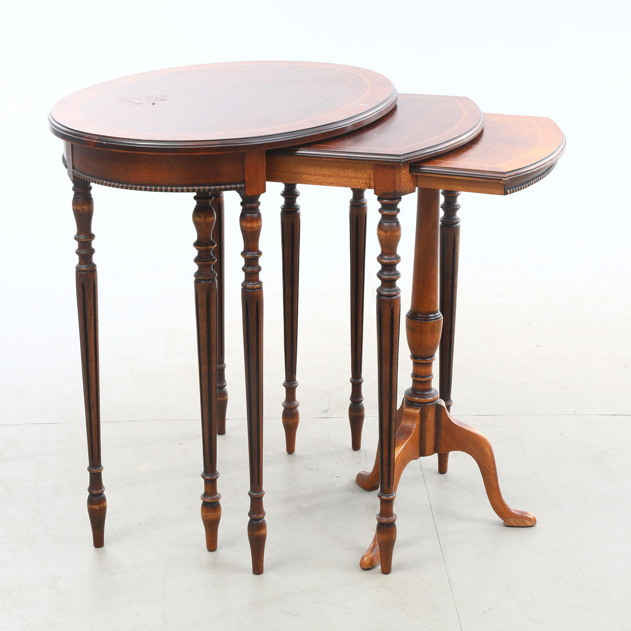 DÆKBORD, 3 stk., engelsk stil.