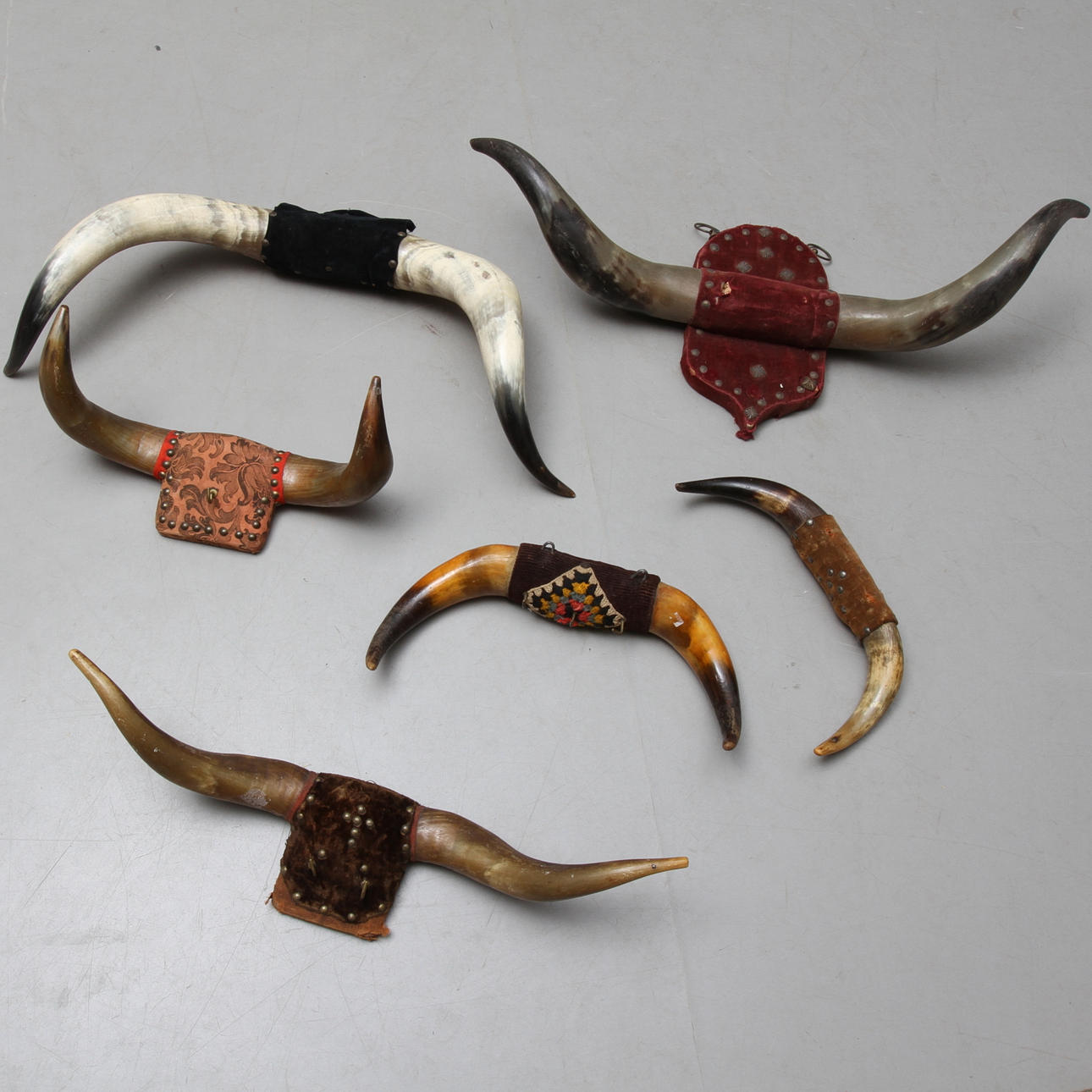 KLÄDHÄNGARE, 6 st, horn, 1900-talets början.