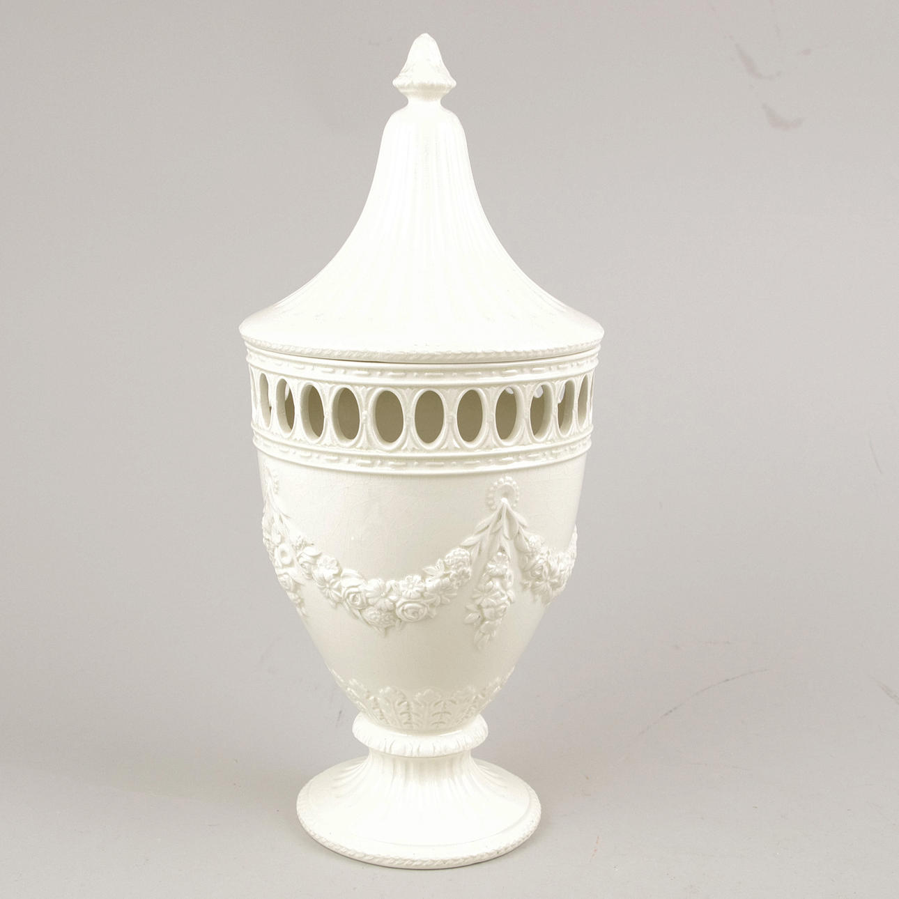 POKAL, porslin, tidigt 1900-tal.