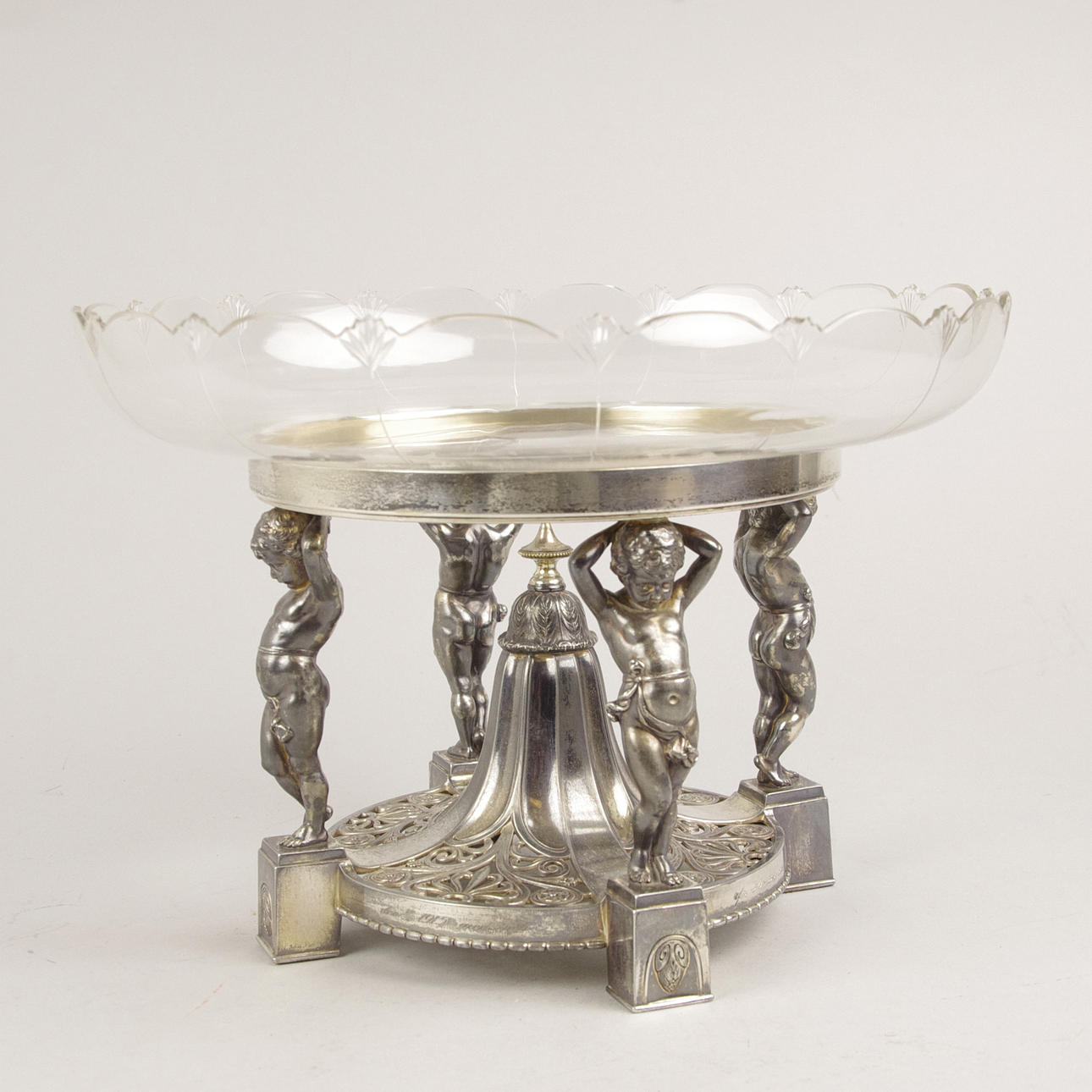 SKÅL PÅ FOT, glas/nysilver, tidigt 1900-tal.