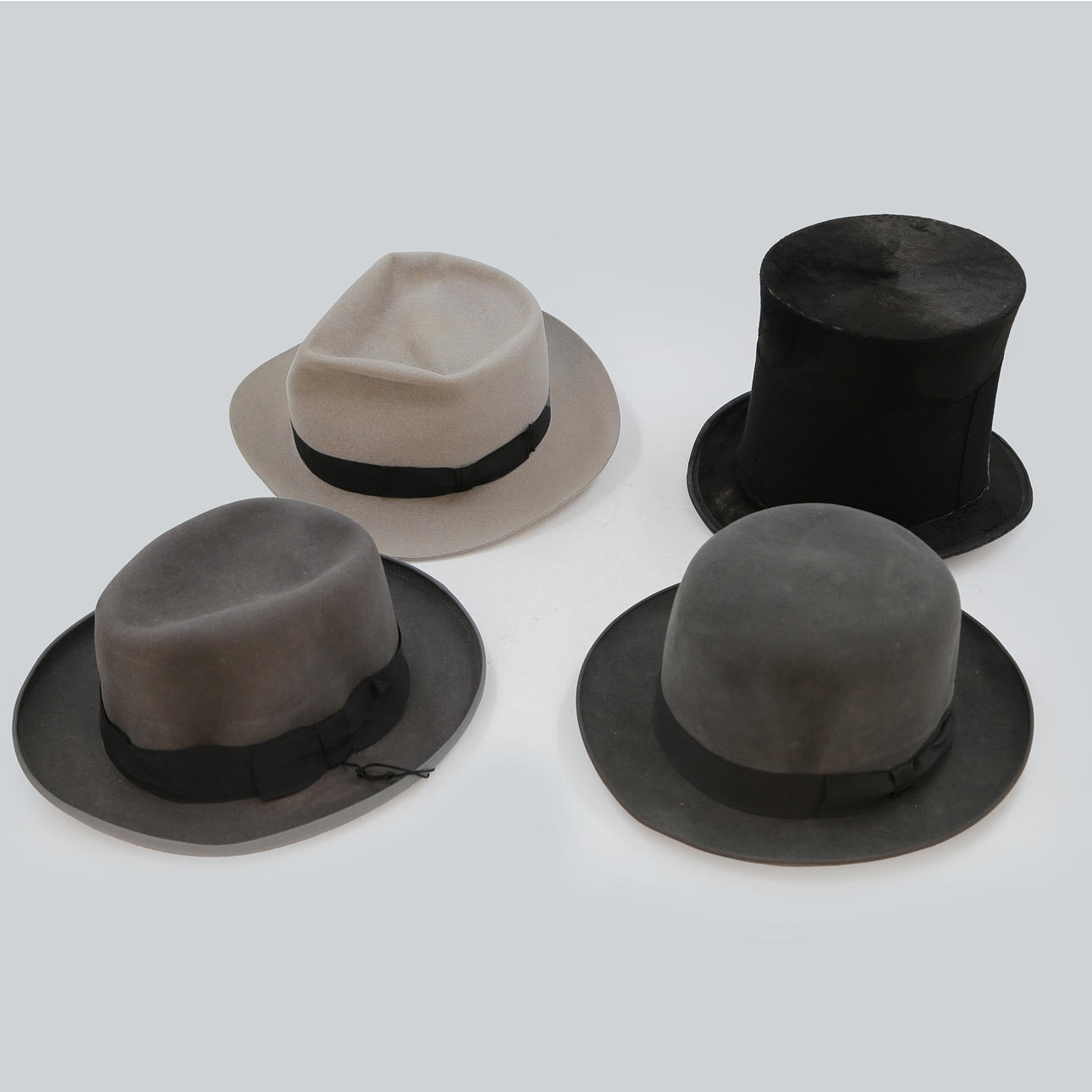 4 VINTAGE HATTAR, HERR MODELLER, HATTASKAR.