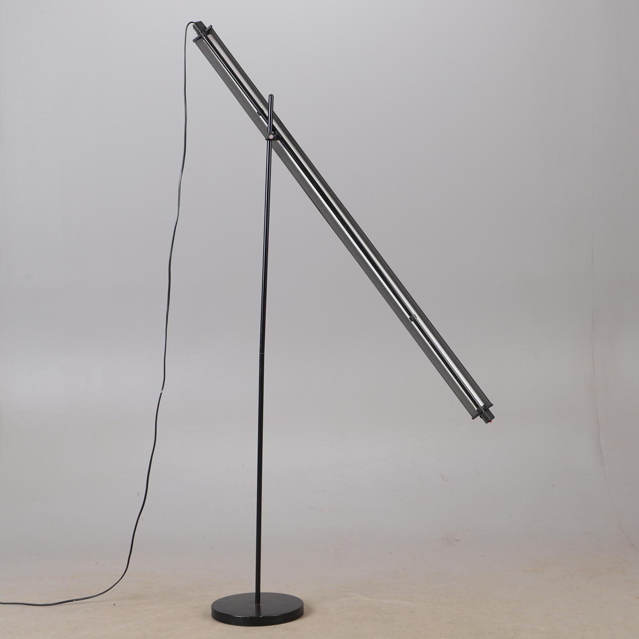 STEHLEUCHTE, Metall, LIVAL.