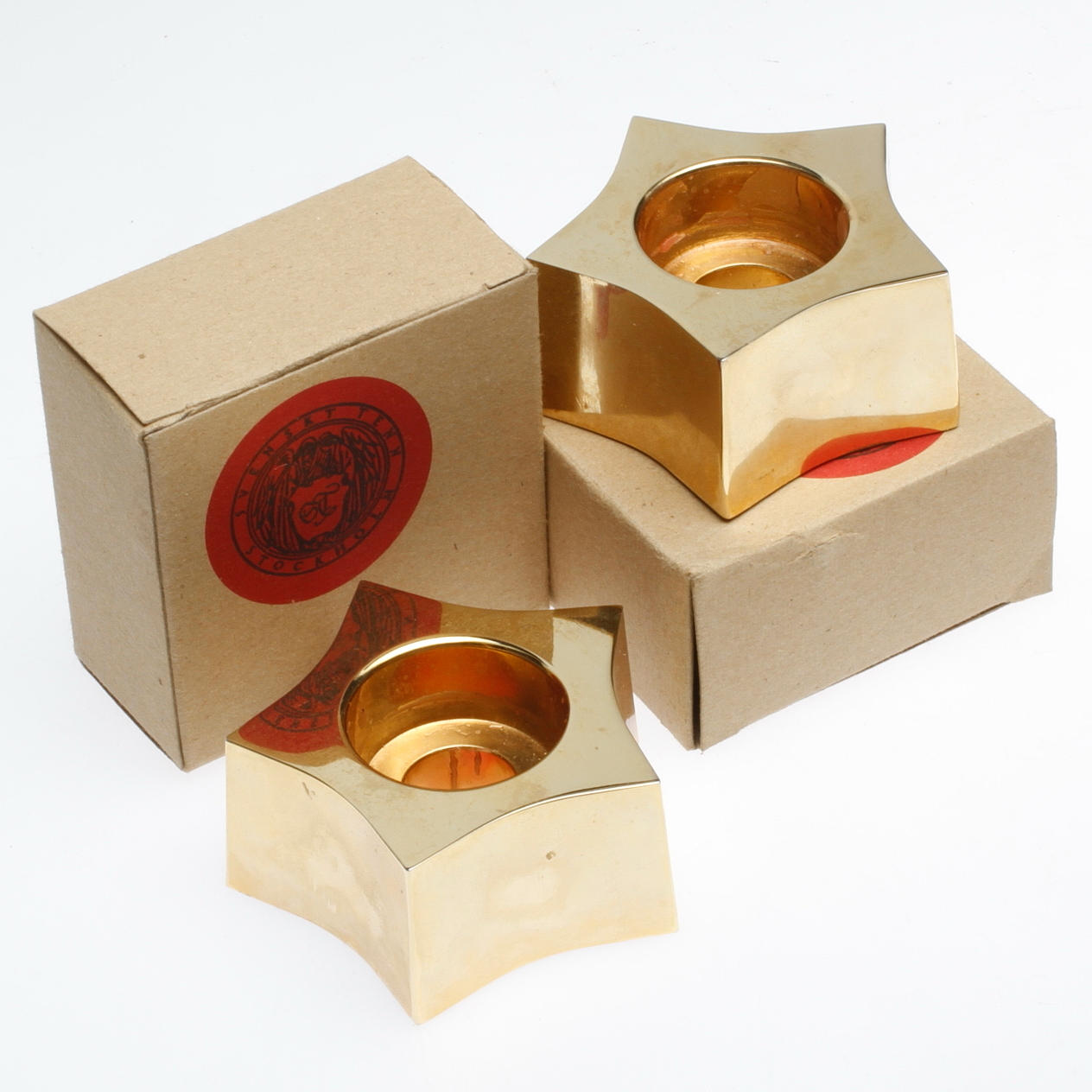 LJUSSTAKAR, ett par, mässing, Firma Svenskt Tenn, Stockholm.