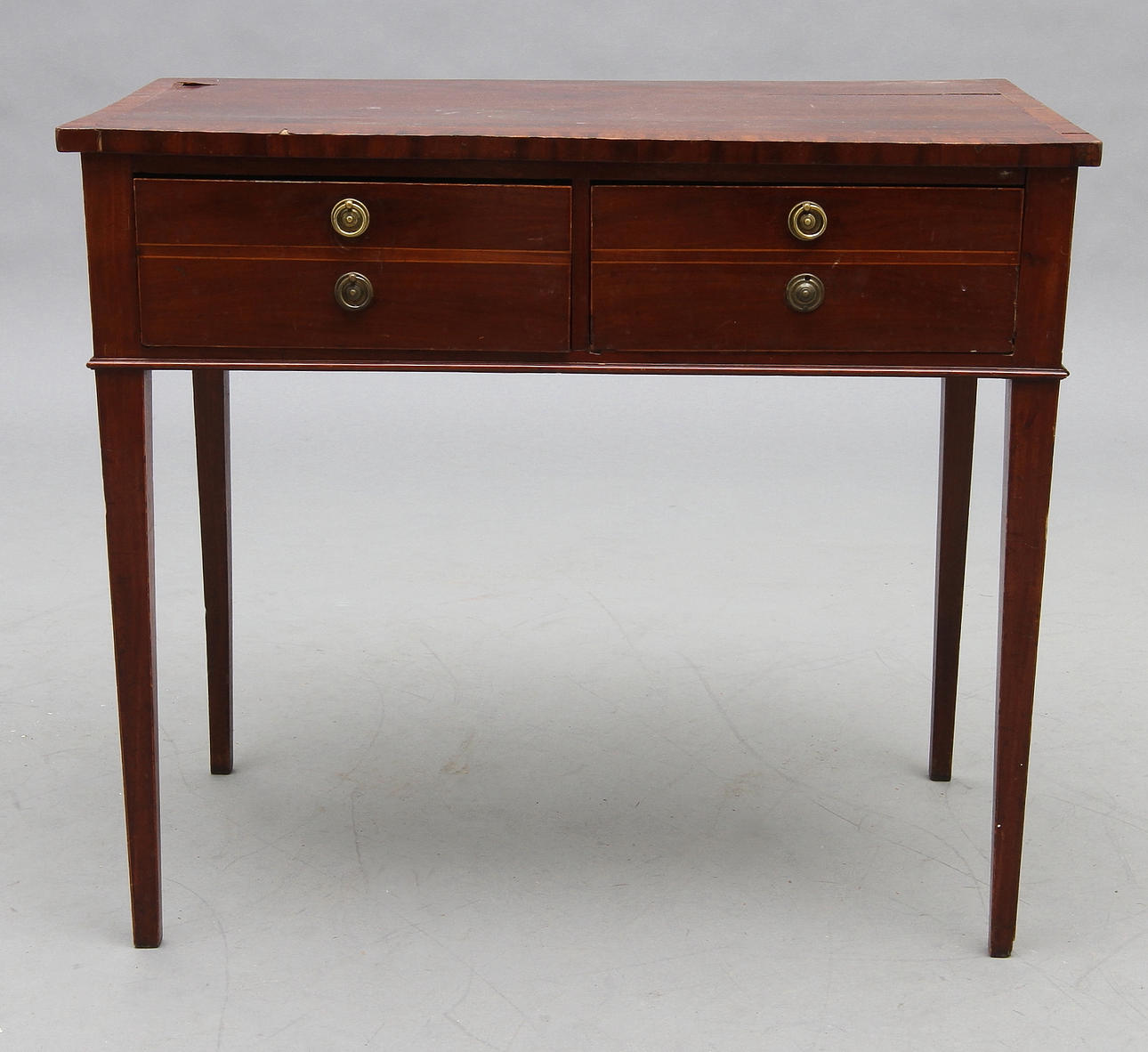 BORD. Mahogny, 2st lådor, 1800-tal.