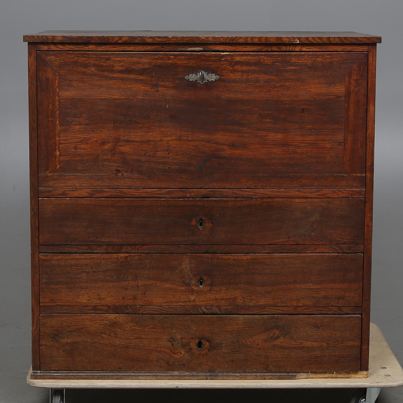 CHIFFONJÉ, 1800-tal.