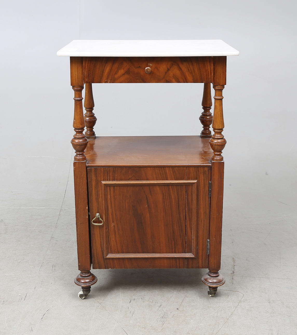 NATTDUKSBORD, omkring 1900.