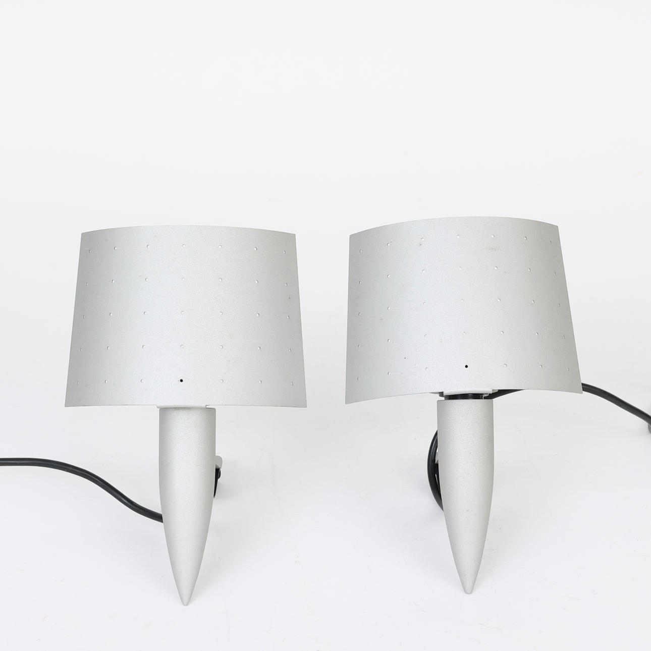 2 KLEMMLAMPEN „Pascualina“, Carpyen, Spanien.