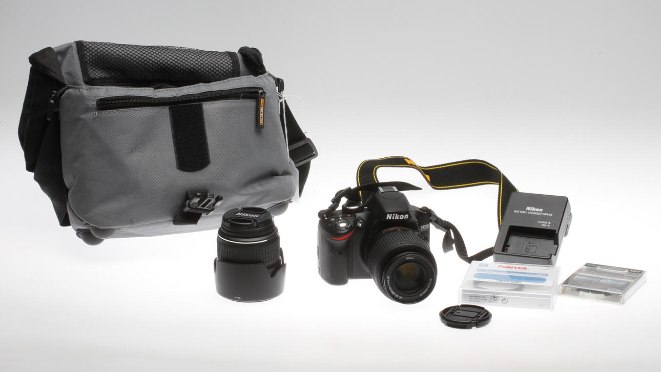 DIGITAL SYSTEMKAMERA, D3200, 2 objektiv, Nikon.