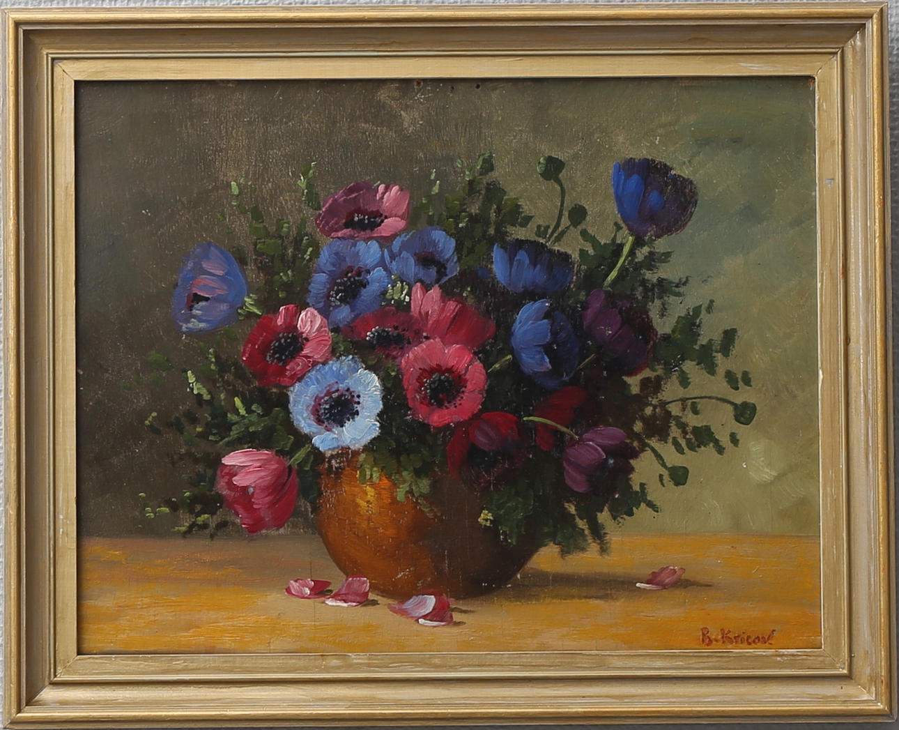 BORIS KRILOV. Stilleben med blommor, olja på pannå, signerad.