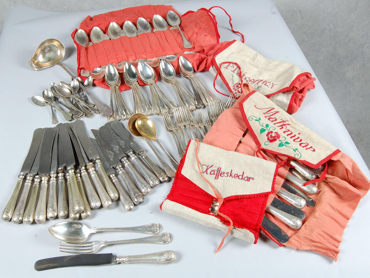 BESTICK, nysilver, ca 120 delar.