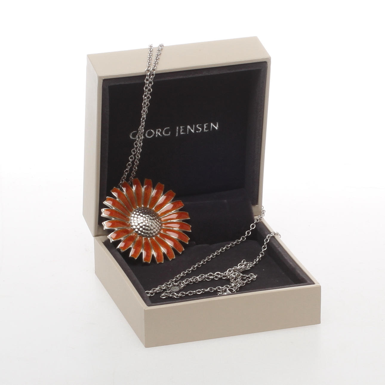 BROSCH / HÄNGE med kedja, silver och emalj, "Daisy", Georg Jensen.