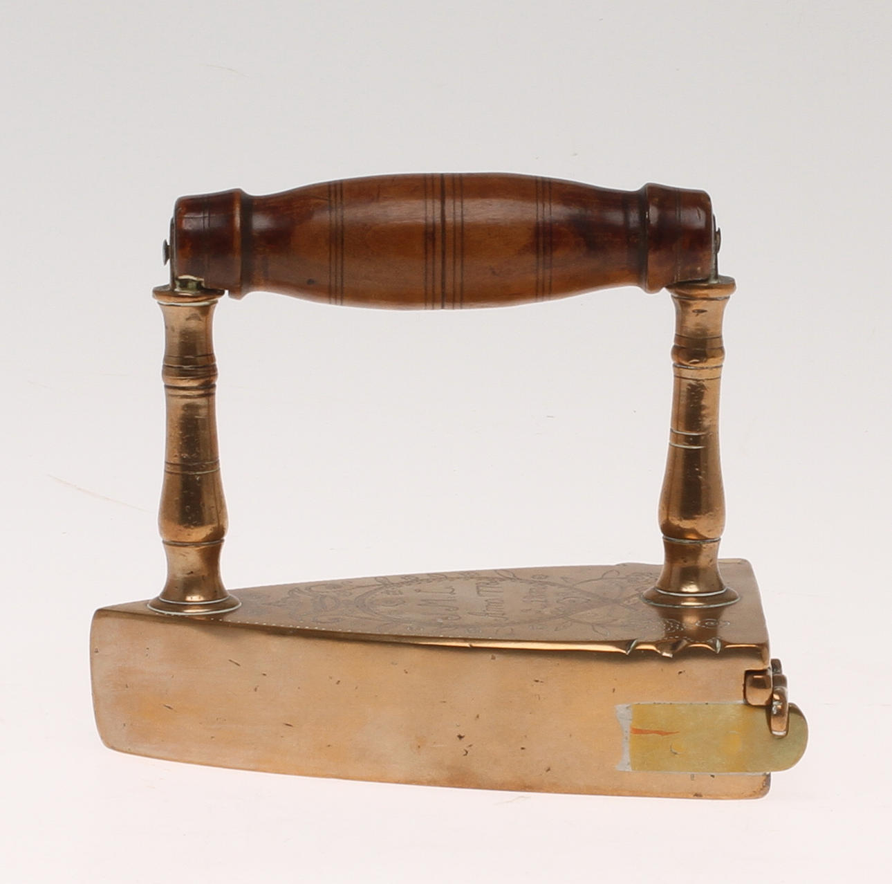 STRYKJÄRN, mässing, daterad 1778.