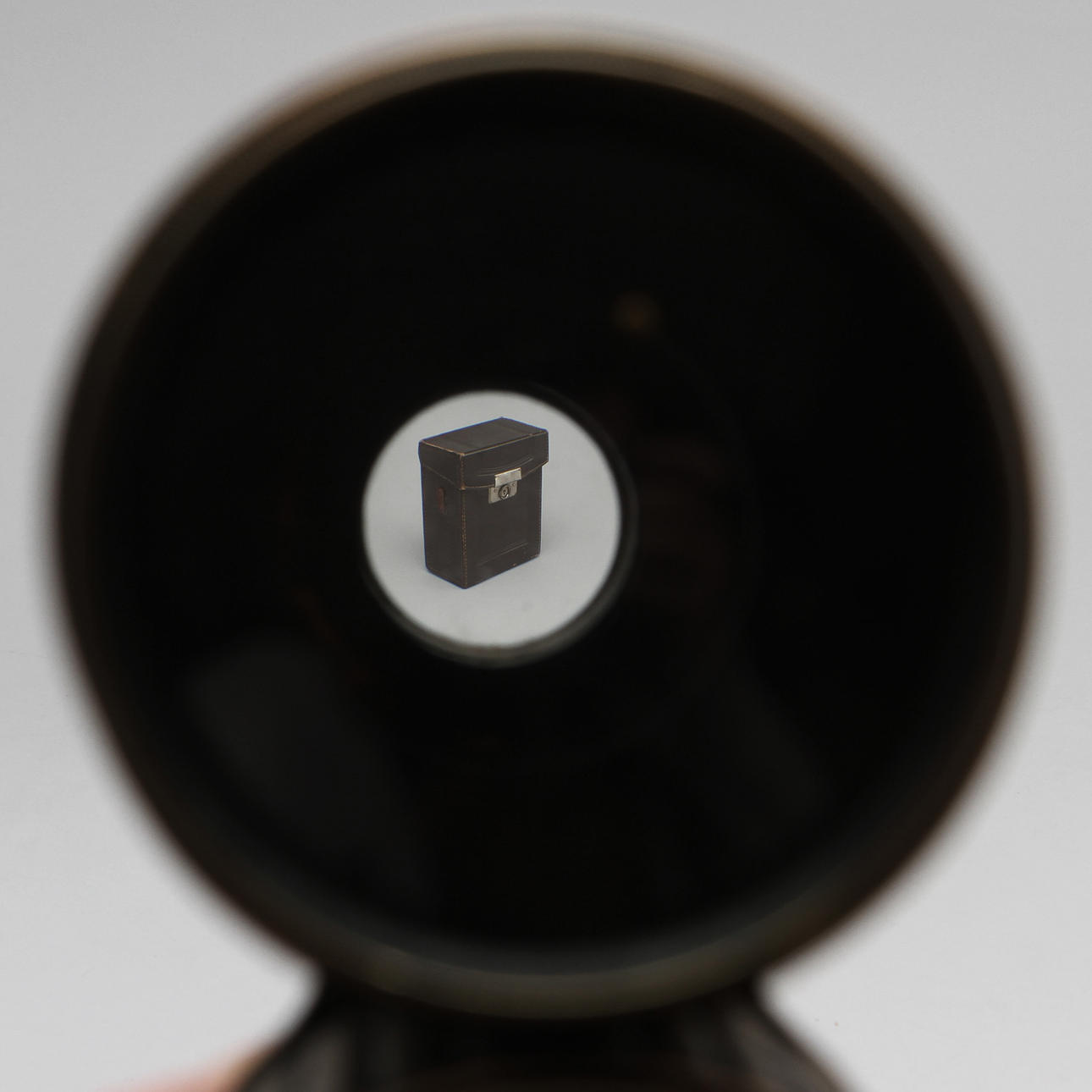 KIKARE med fodral, 1800-tal.