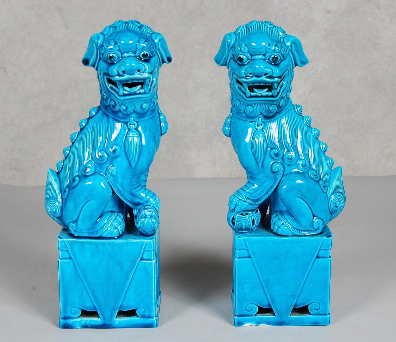 TEMPELHUNDAR, 1 par, porslin, Kina, 1900-tal.
