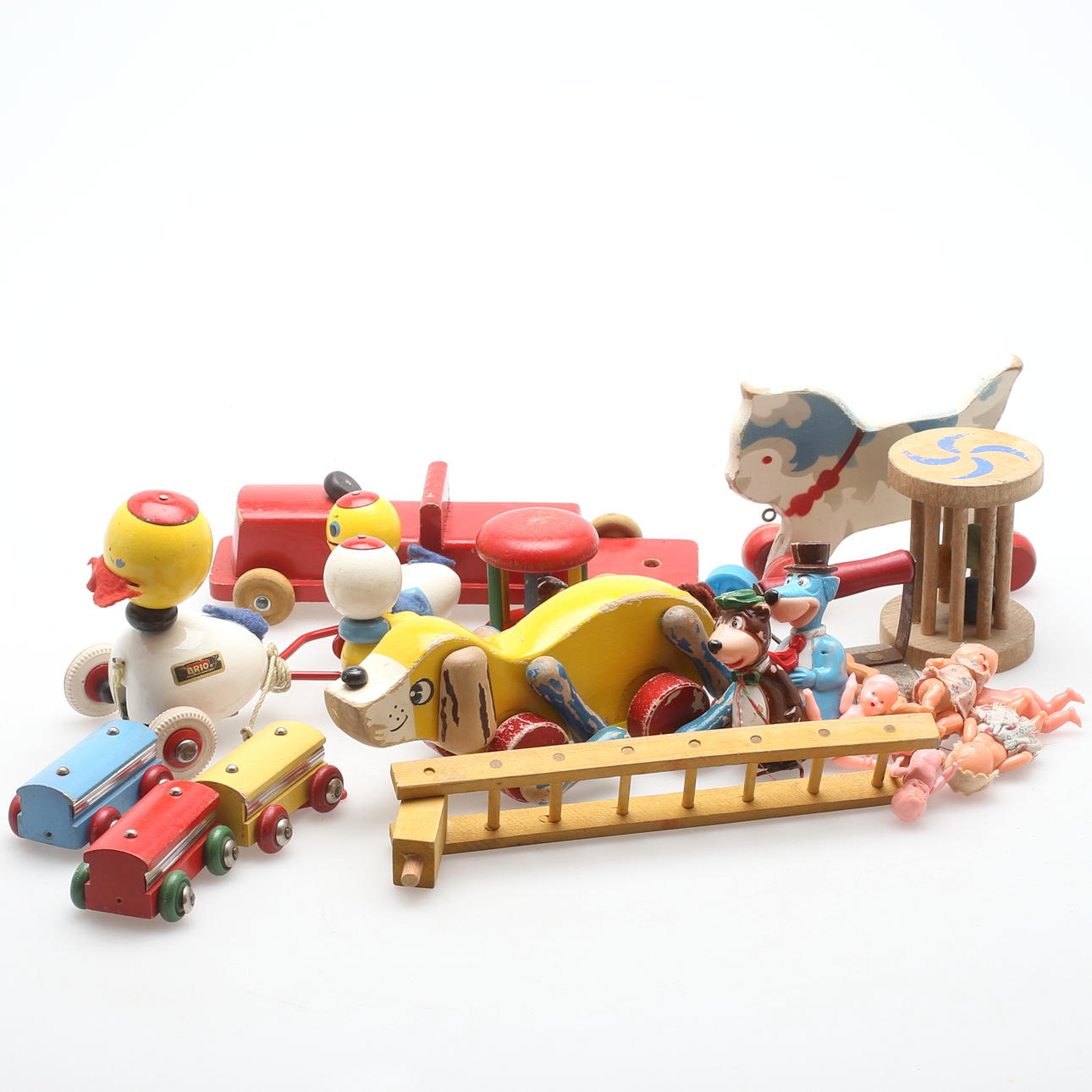 LEKSAKER, ca 19 delar, trä/metall samt plast, 1900-tal.