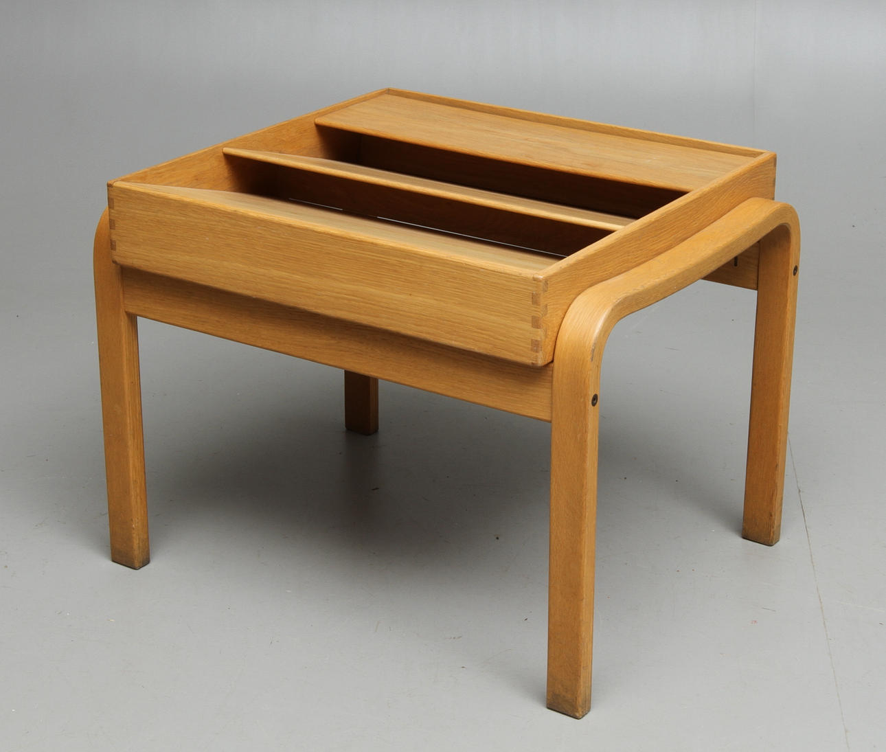 TIDNINGSBORD, Yngve Ekström, Swedese.