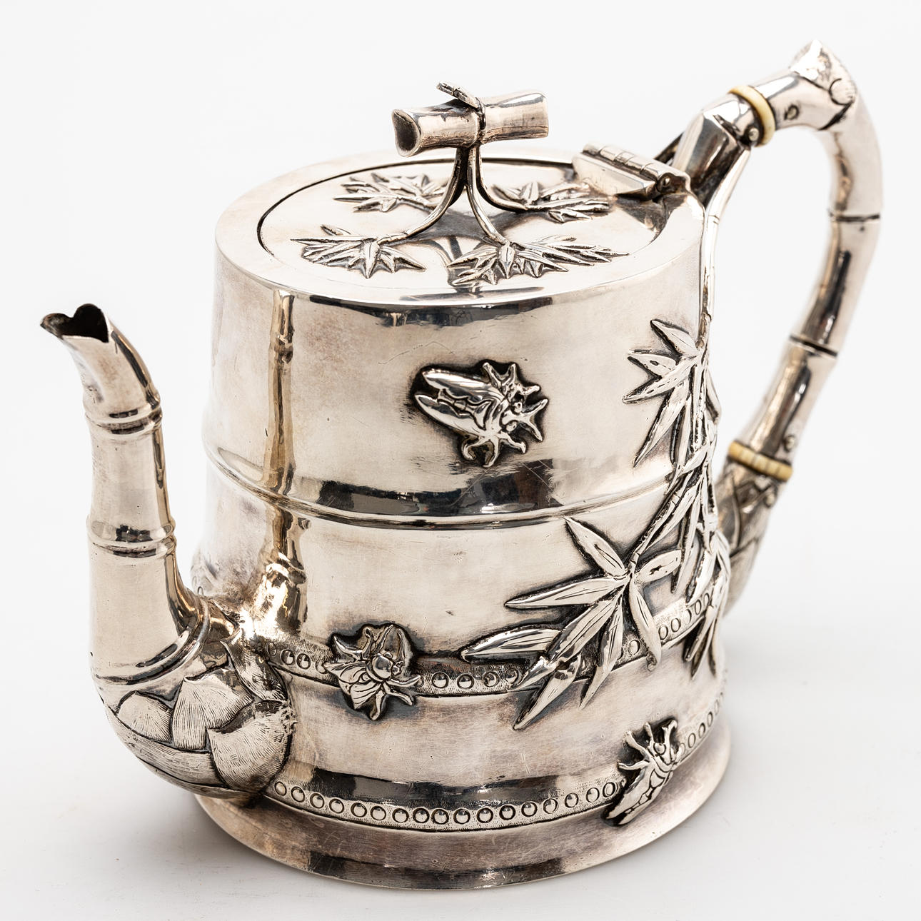 Silver teapot, Canton, around 1900.