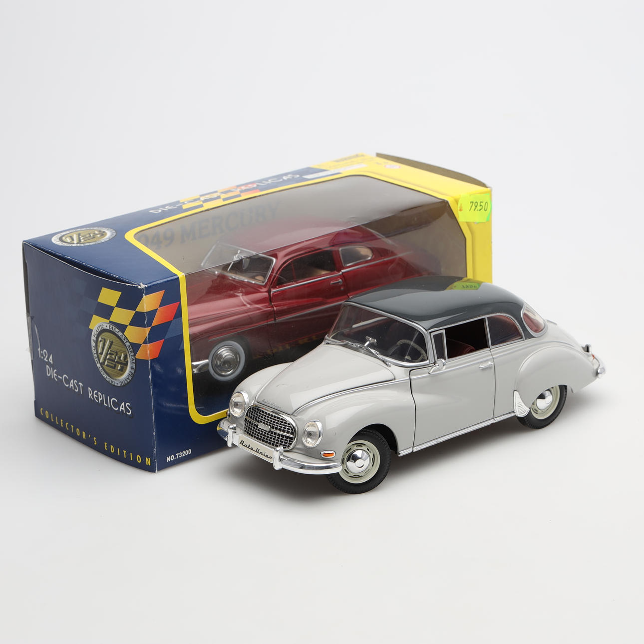 2 Modellautos, Auto Union und Mercury.