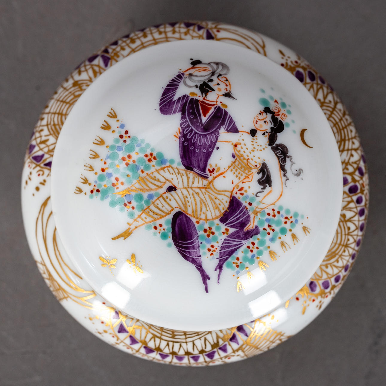 MEISSEN. Breakthrough plates and lid boxes from '1001 Nights