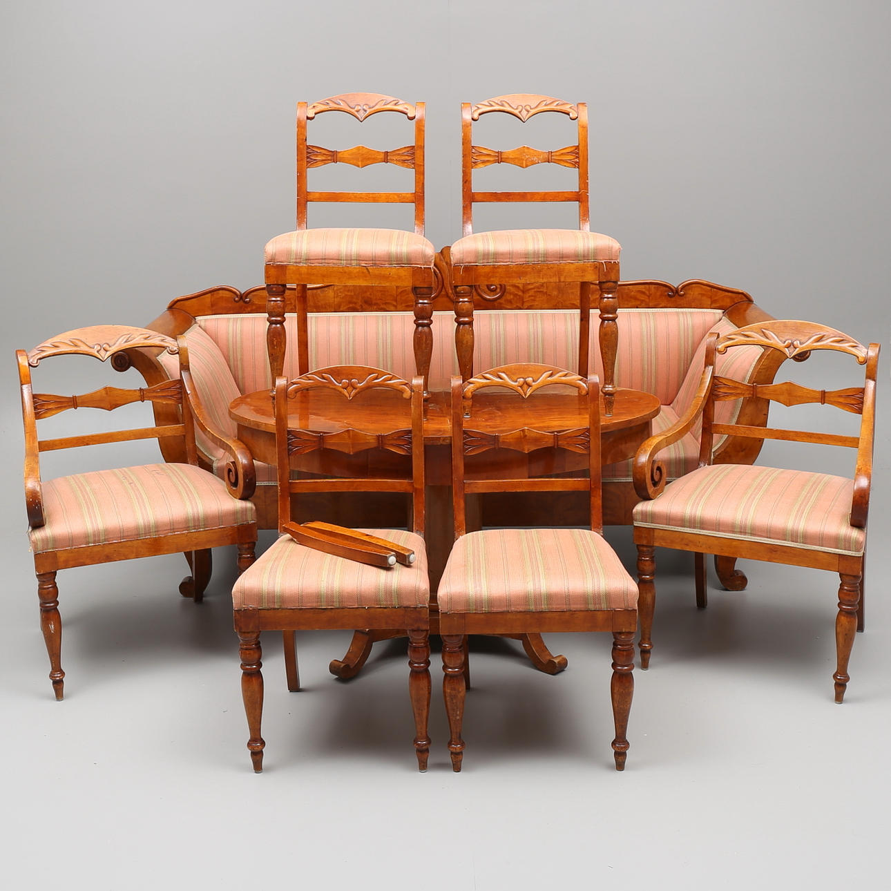 SALONGSGRUPP, 8 delar, Karl Johan, 1800-tal.