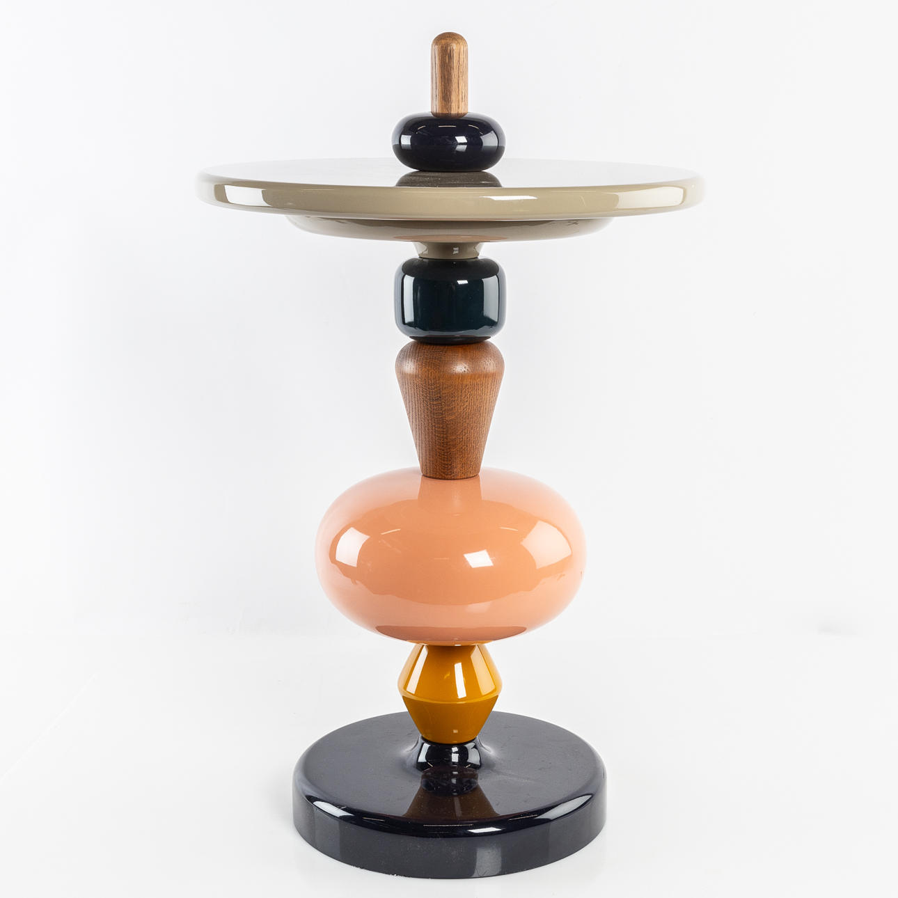 MIA HAMBURG. “Shuffle MH1", &Tradition, table.