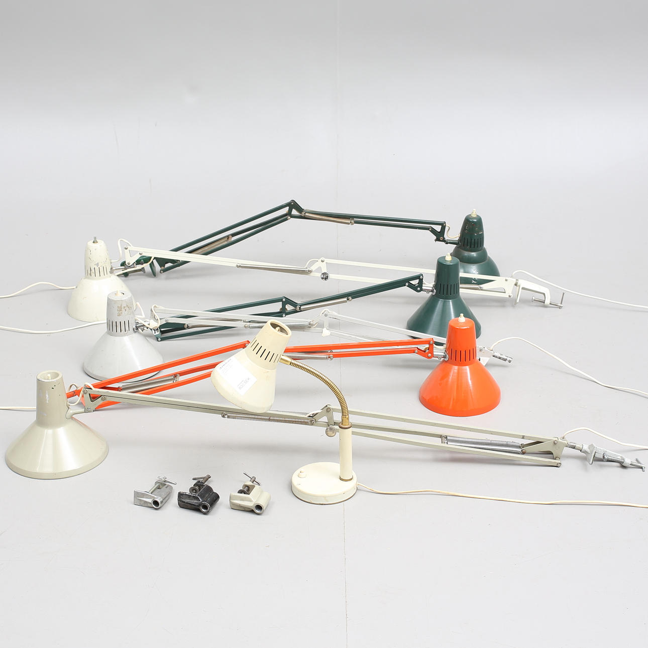 SKRIVBORDSLAMPOR, 7 st, industri, 1900-tal.