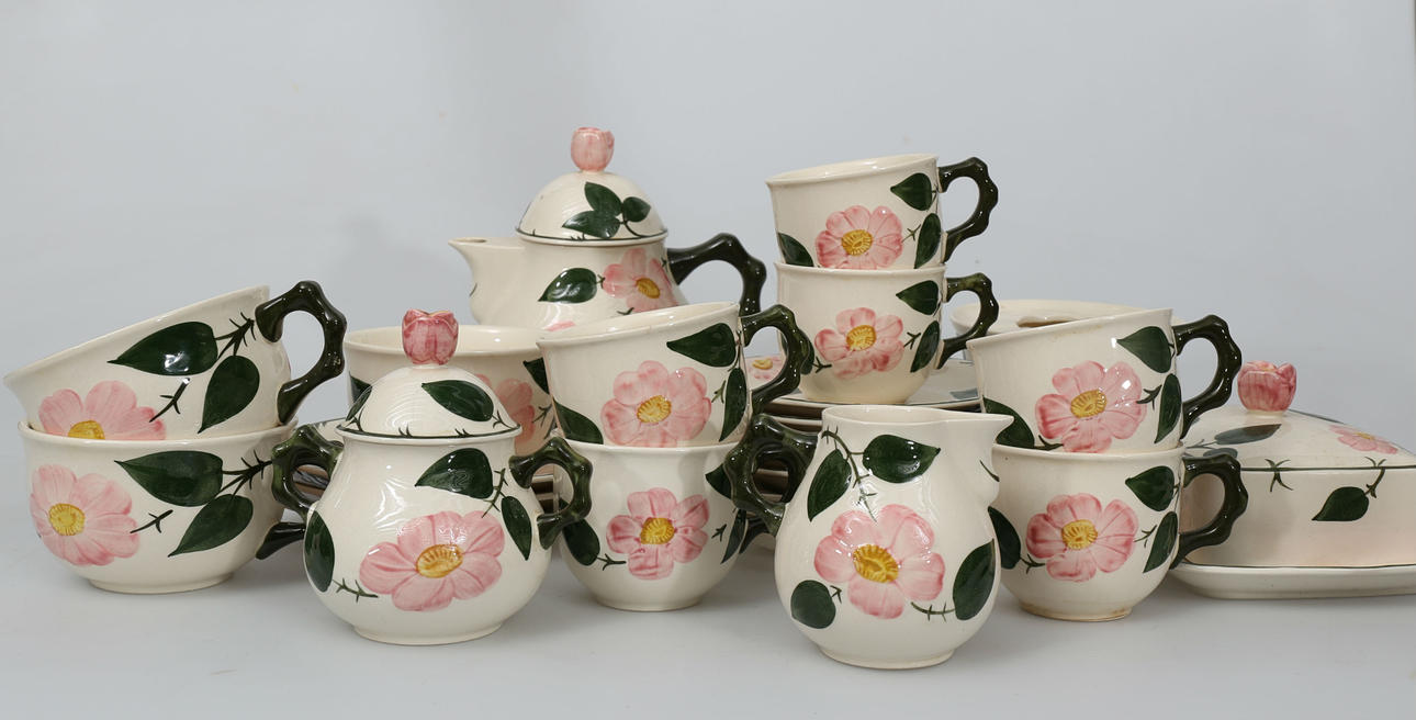 SERVISDELAR, porslin, "Wildrose", 25 delar, Villeroy & Boch.