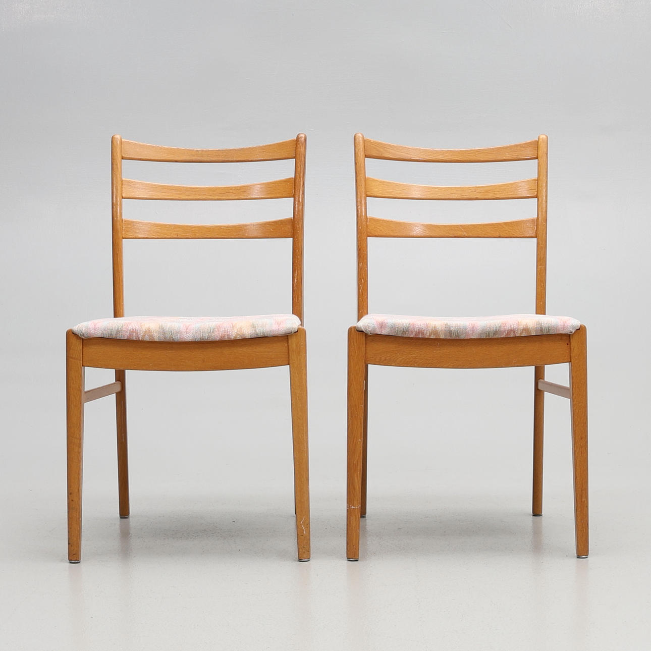 CHAIRS. Oak, 2 pcs.