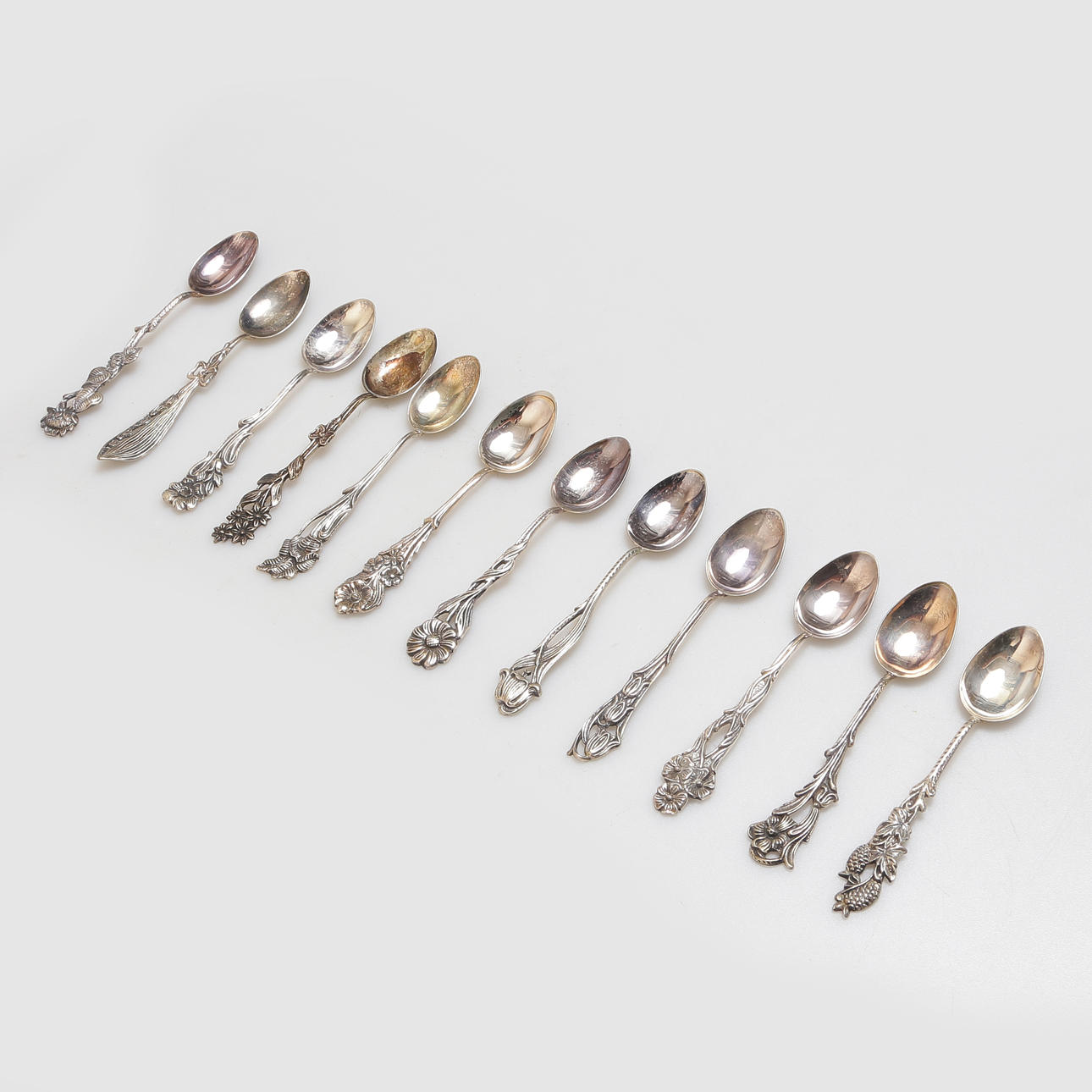 12 SILVER SPOONS IN BOX, 830 SILVER, GEWE MALMÖ.