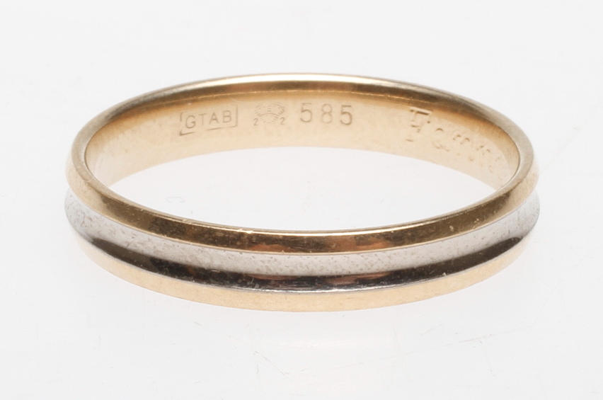 RING, 18k guld, vikt ca 3,5 gr.