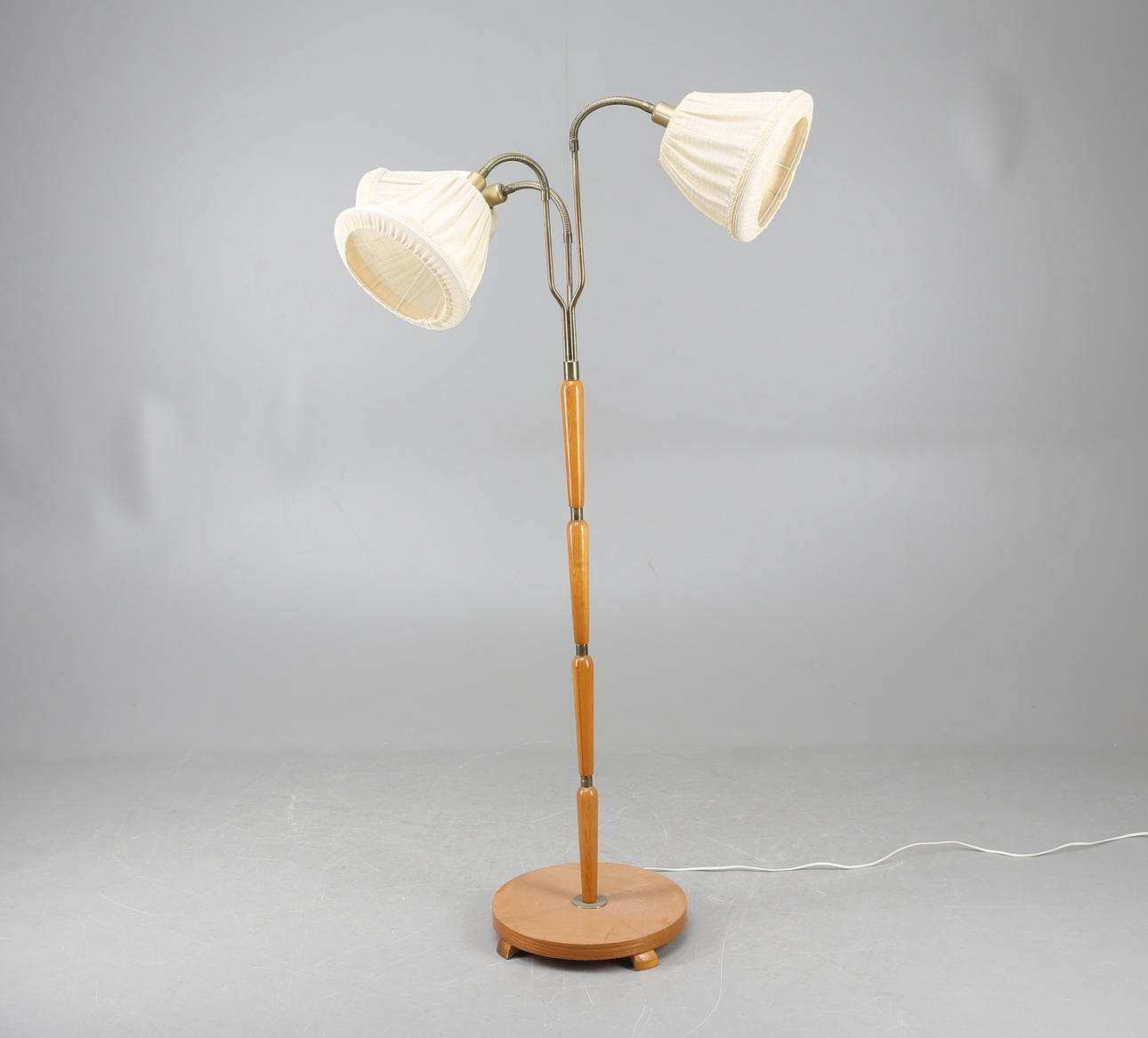 GOLVLAMPA, 3-armad, 1900-talets mitt.