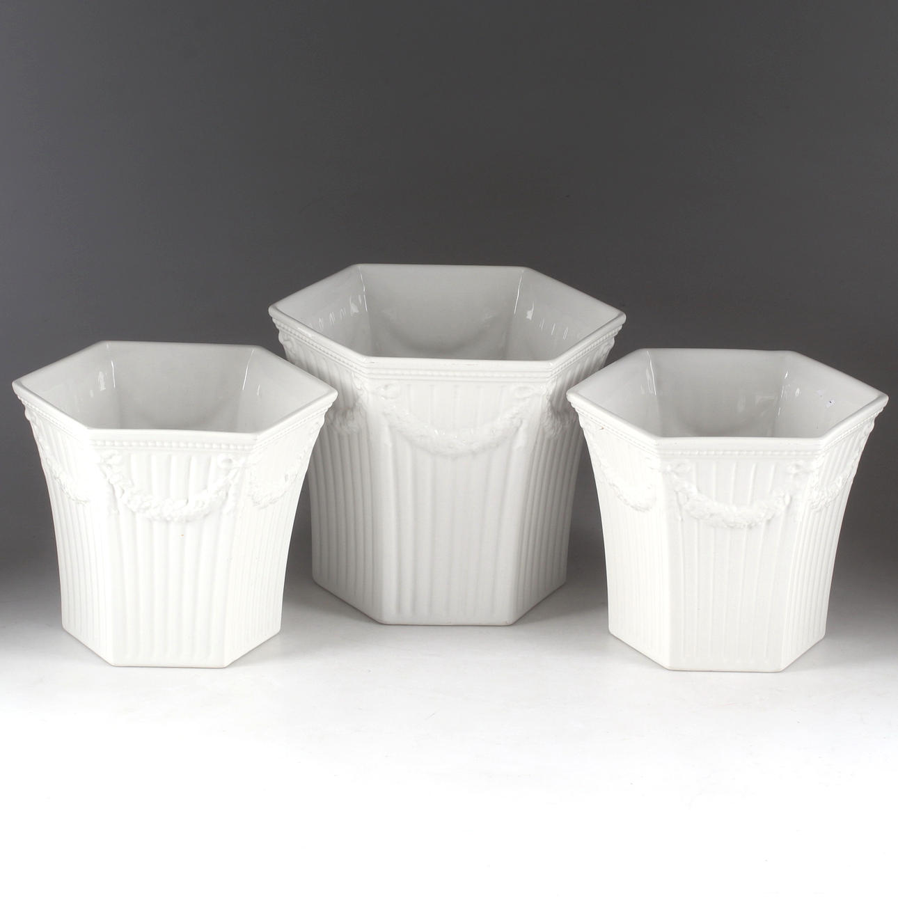 YTTERFODER, 3 st, porslin, "Empire", Gustavsberg, 1900-tal.