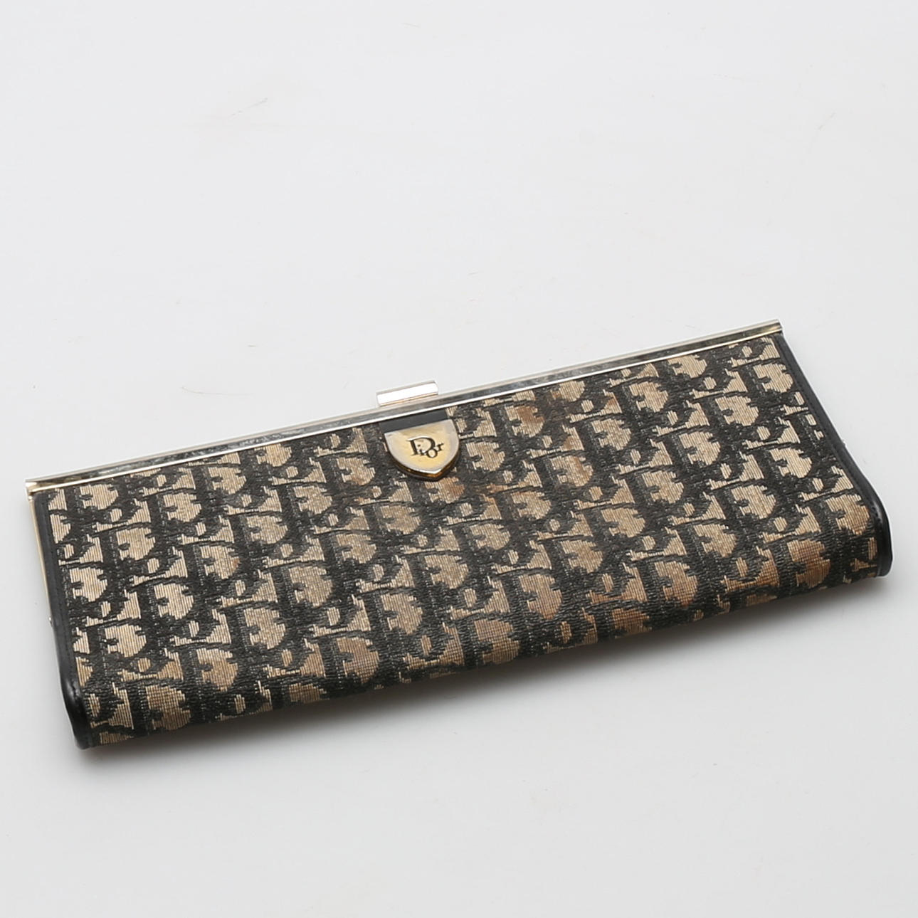 CHRISTIAN DIOR. Kuvertväska vintage 1970-tal.