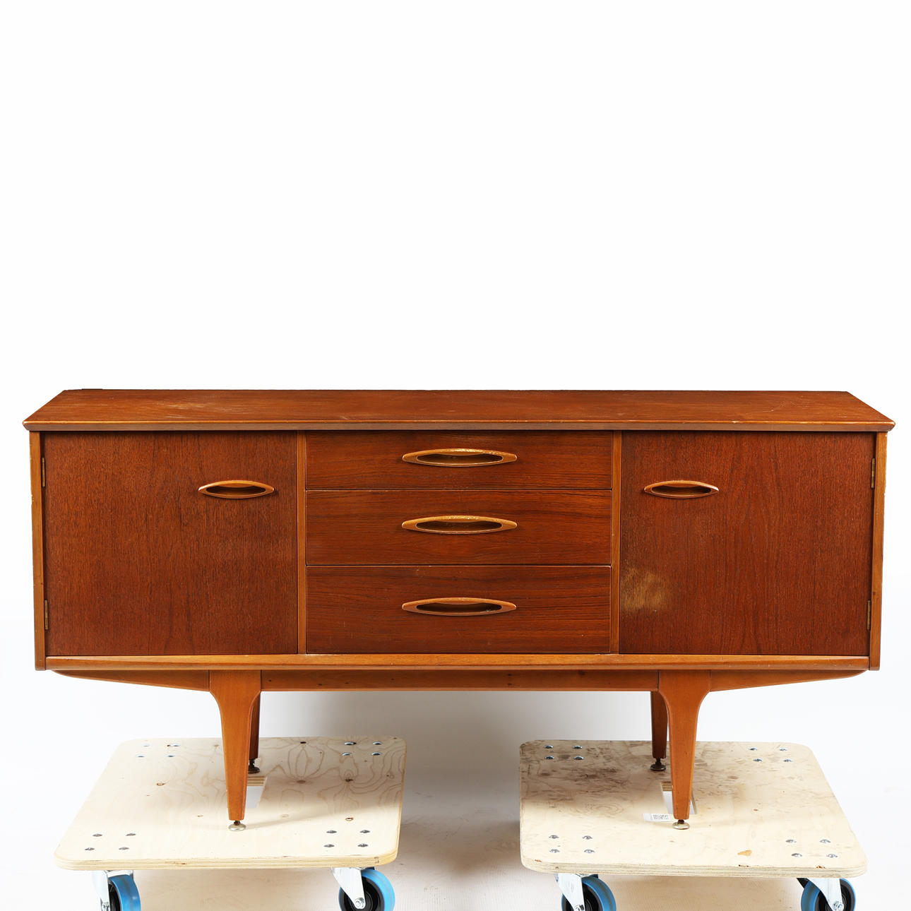 JENTIQUE. SKÄNK, 1960-TAL.