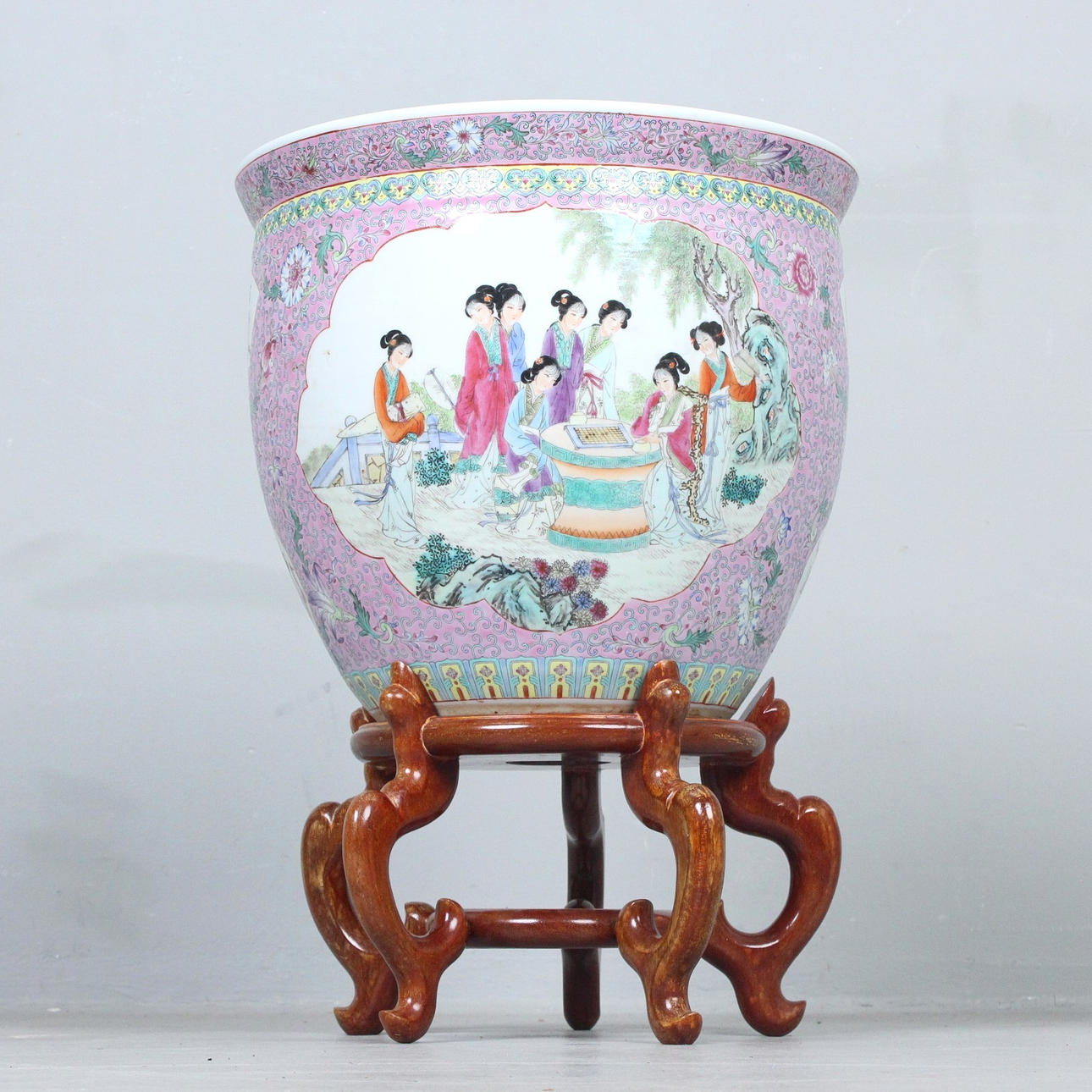 Pecera/maceta, porcelana, China.
