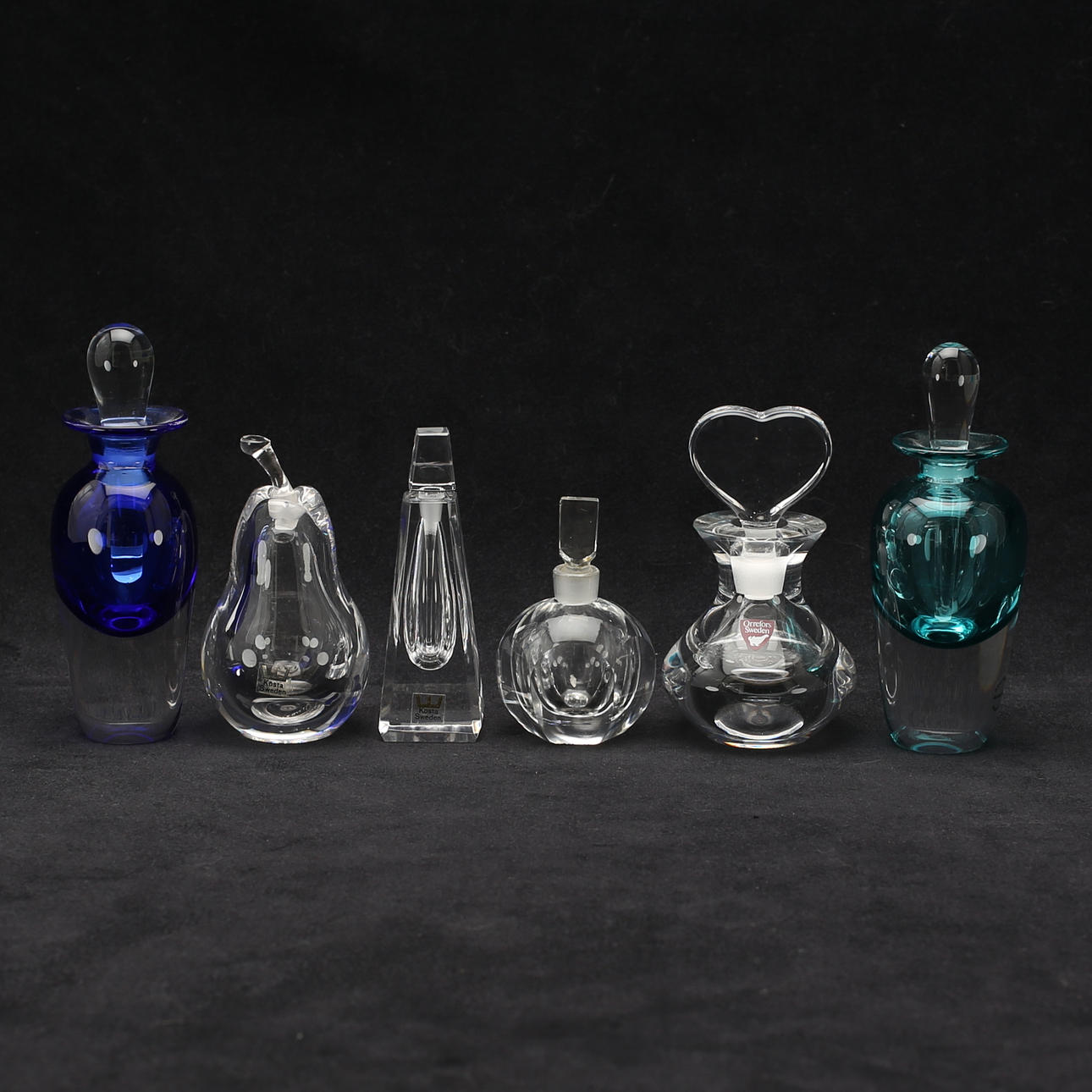 FLAKONGER, 6 st, glas, bl.a Vicke Lindstrand, Peter Kuchinke.