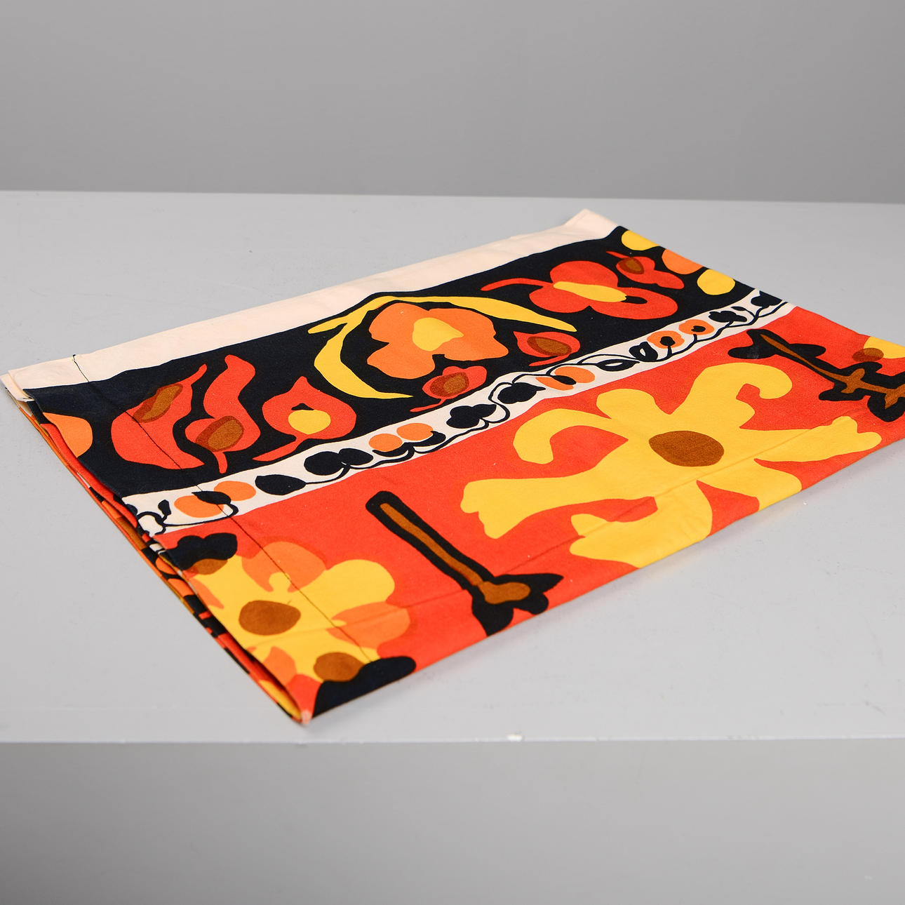 MAIJA ISOLA. Textile, “Resla”, Marimekko, Finland, 1973. Carpets ...