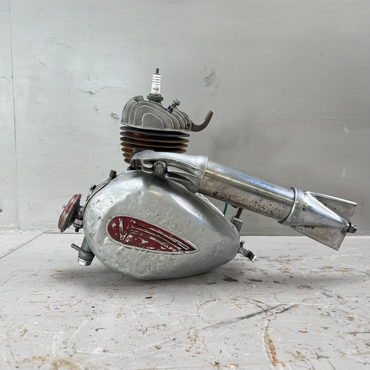 VICTORIA Semi-motor, 1950'erne.