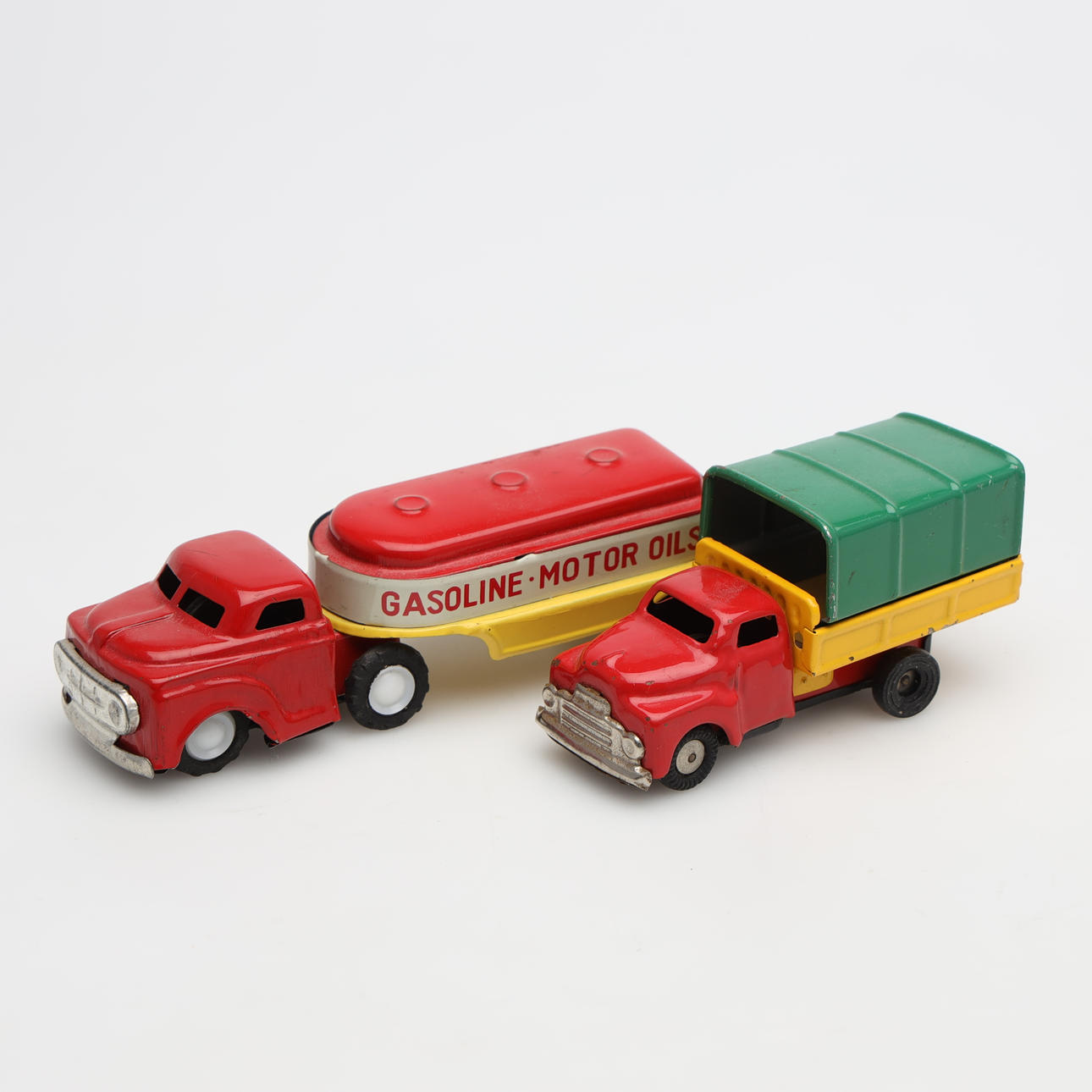 LEKSAKSBILAR, 2 st, plåt, Japan.