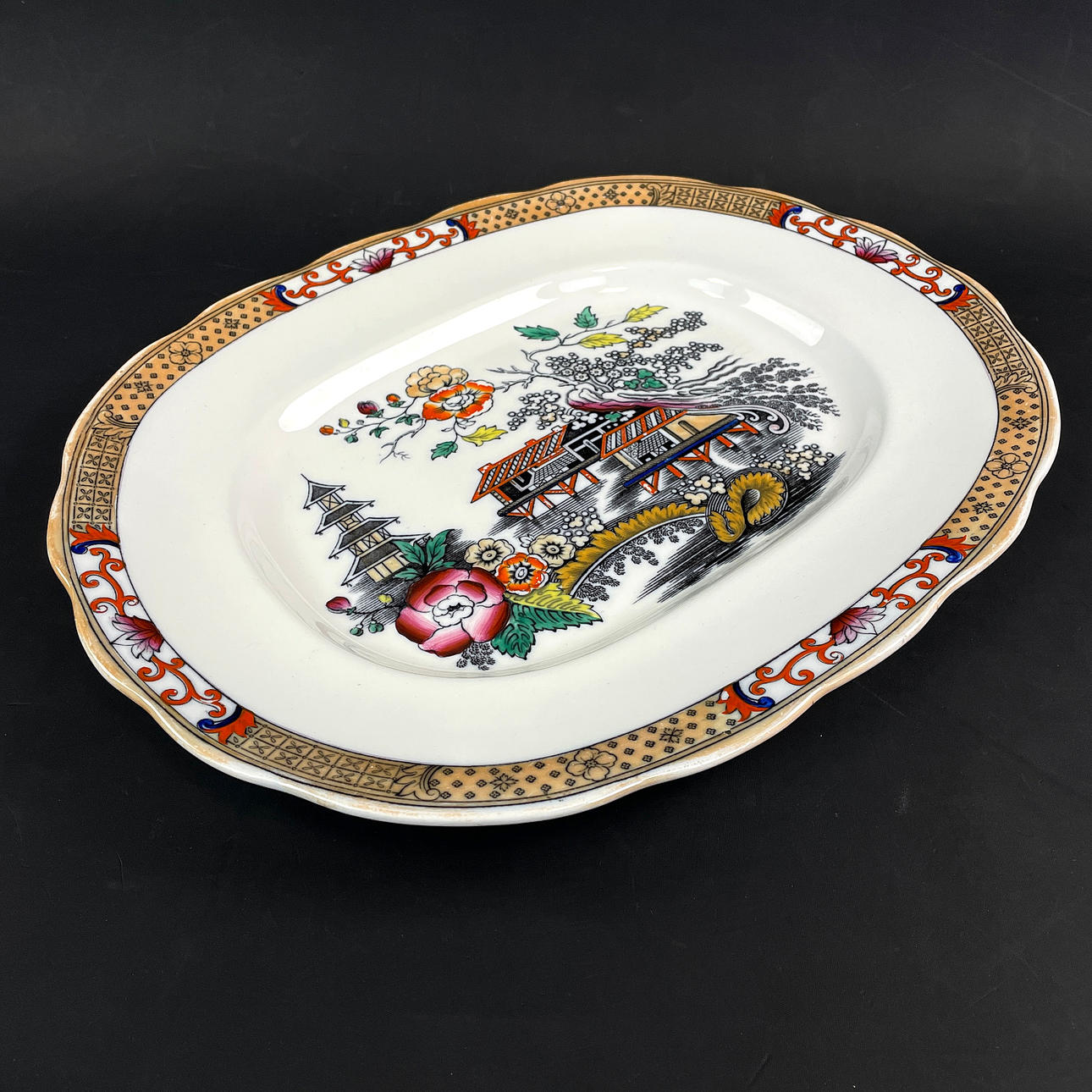 A 19th century Rörstrand 'Japan' serving dish.