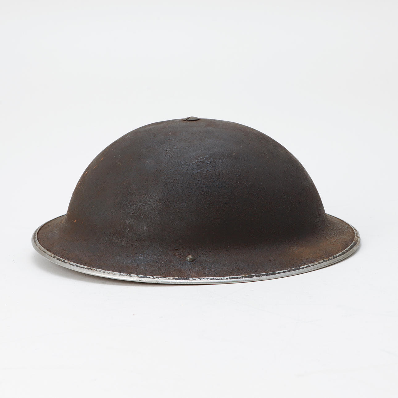 SOLDATHJÄLM, England.