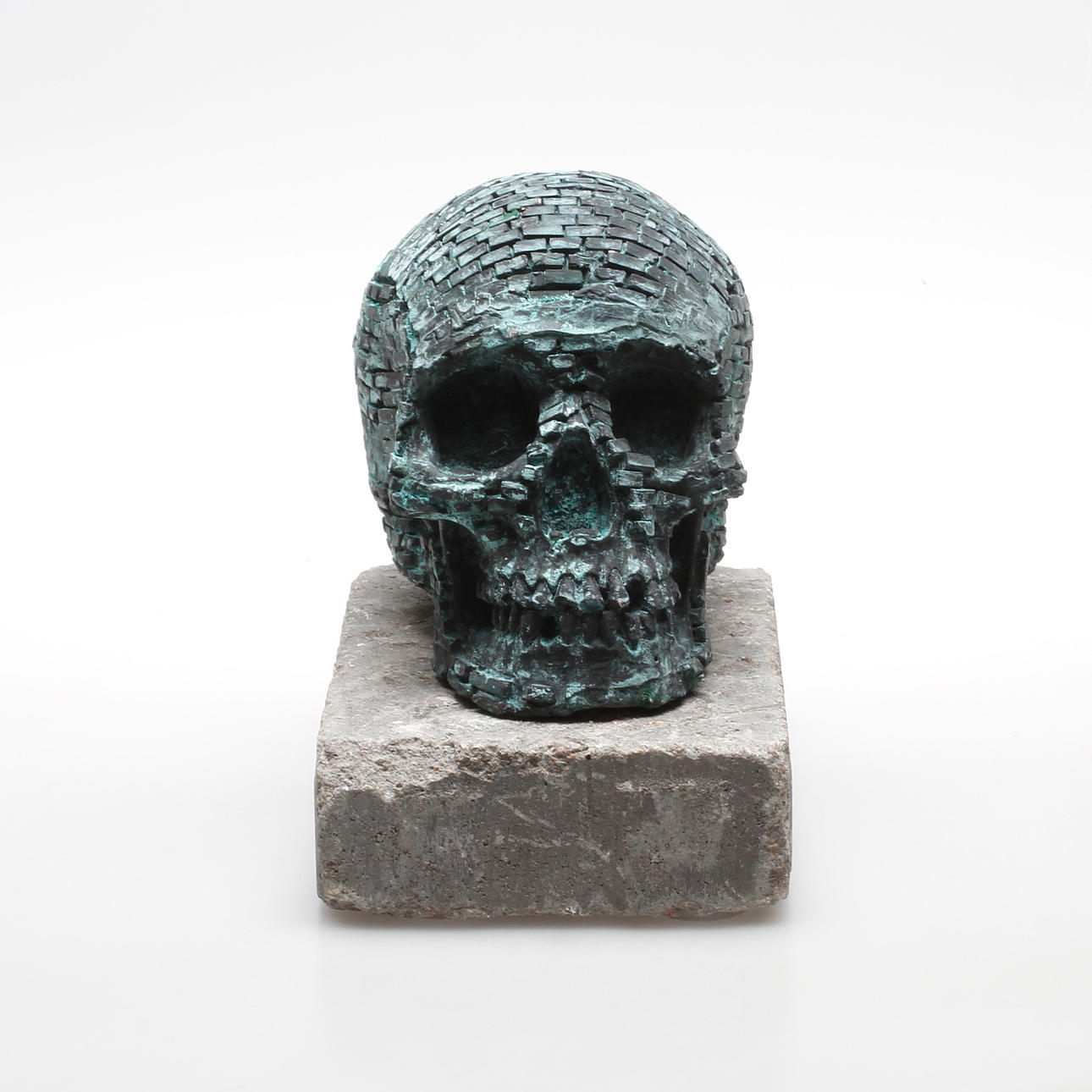 JONAS KÄLLMAN. Skulptur, "Skalle". bronspatinerad gips, 2000-tal.