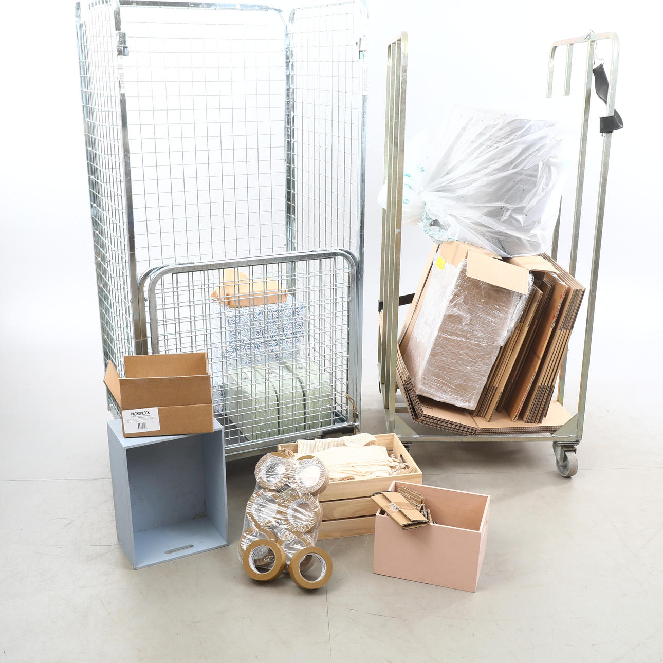 EMBALLAGEMATERIALE, kasser/poser/bobleplast.